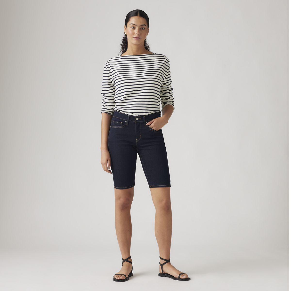 Shaping Bermuda Women's Shorts — Darkest Sky - Dark Wash
