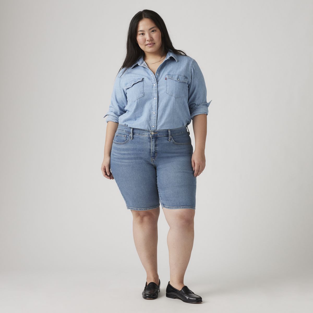 Shaping Bermuda Women's Shorts (Plus Size) — Camp Denim Short Plu - Medium Wash