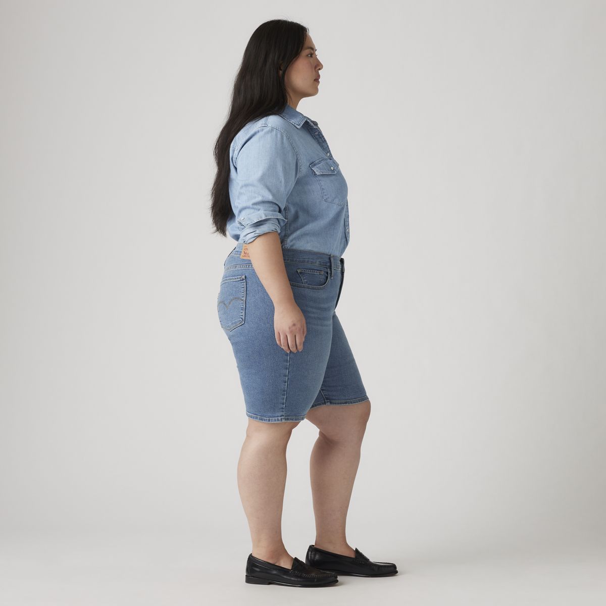 Shaping Bermuda Women's Shorts (Plus Size) — Camp Denim Short Plu - Medium Wash