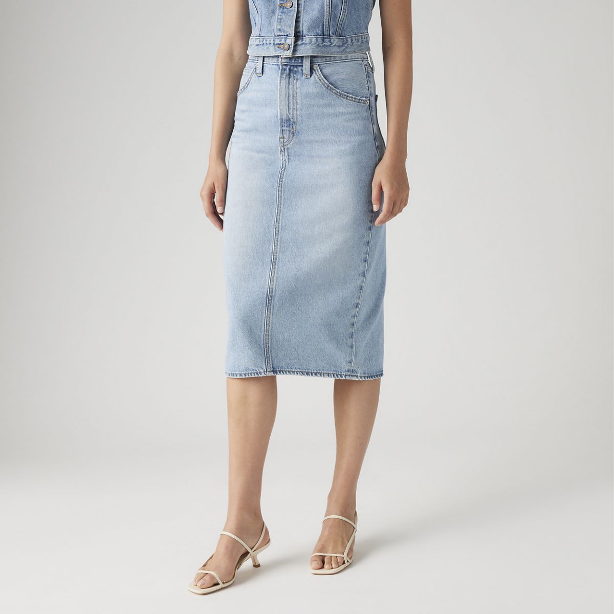 High Rise Slit Skirt — Riveting Clean Hem - Light Wash