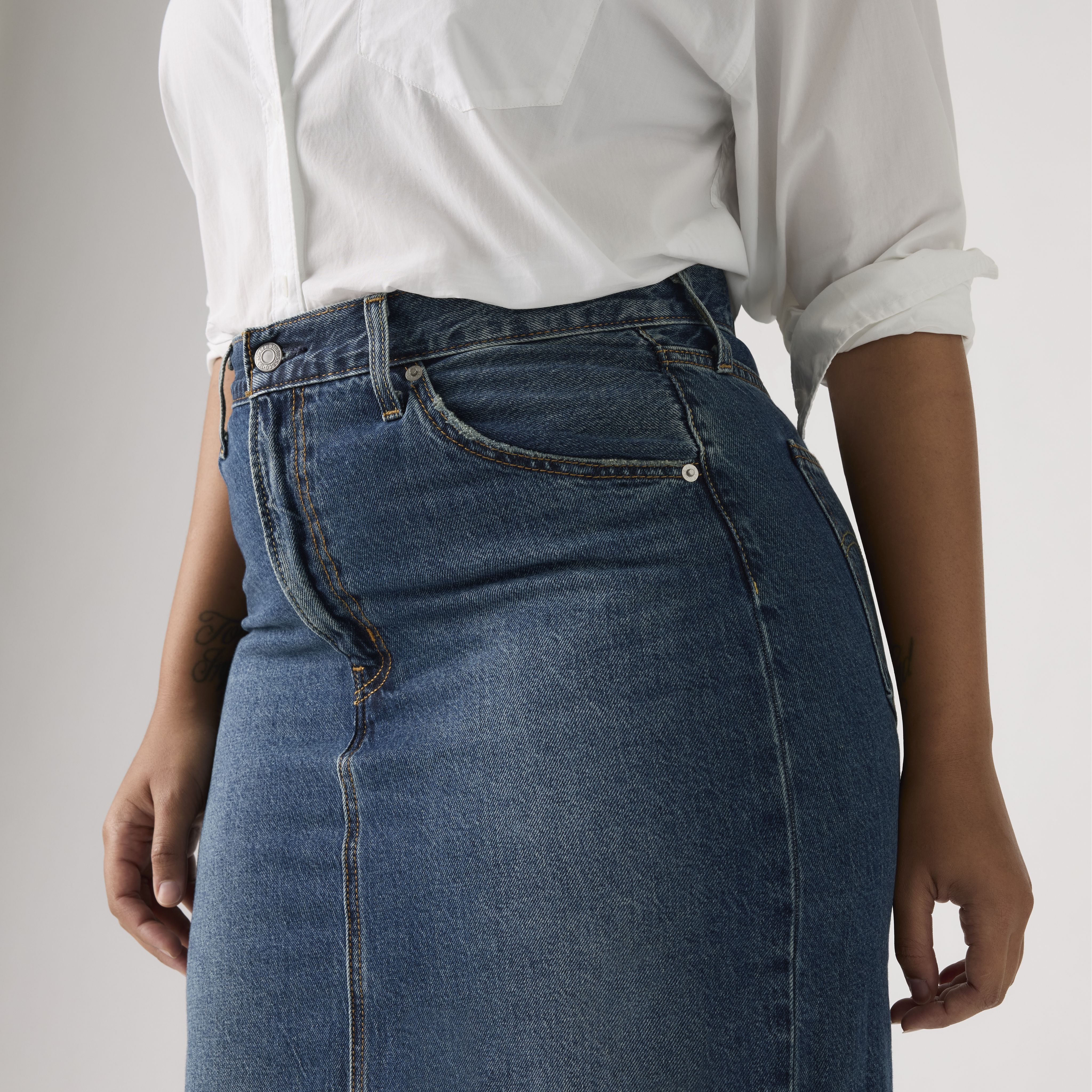 High Rise Back Slit Skirt 11