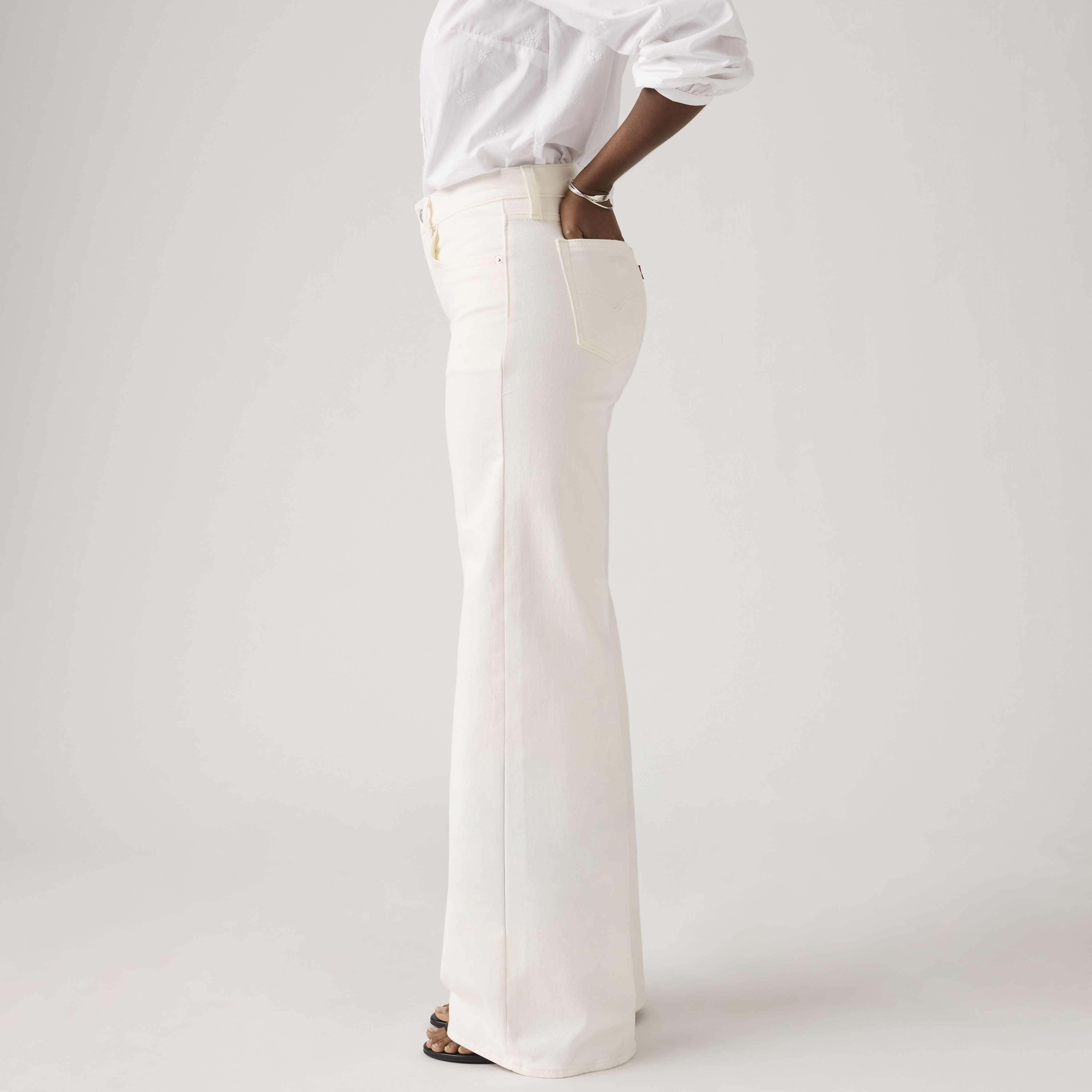 Dżinsy 728 z wysokim stanem i szeroką nogawką 2