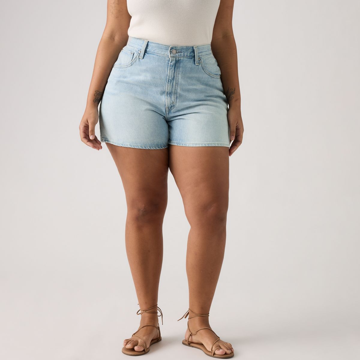 Cinch Mid-Thigh Lightweight Women's Shorts — Abraided Art Short - Light Wash