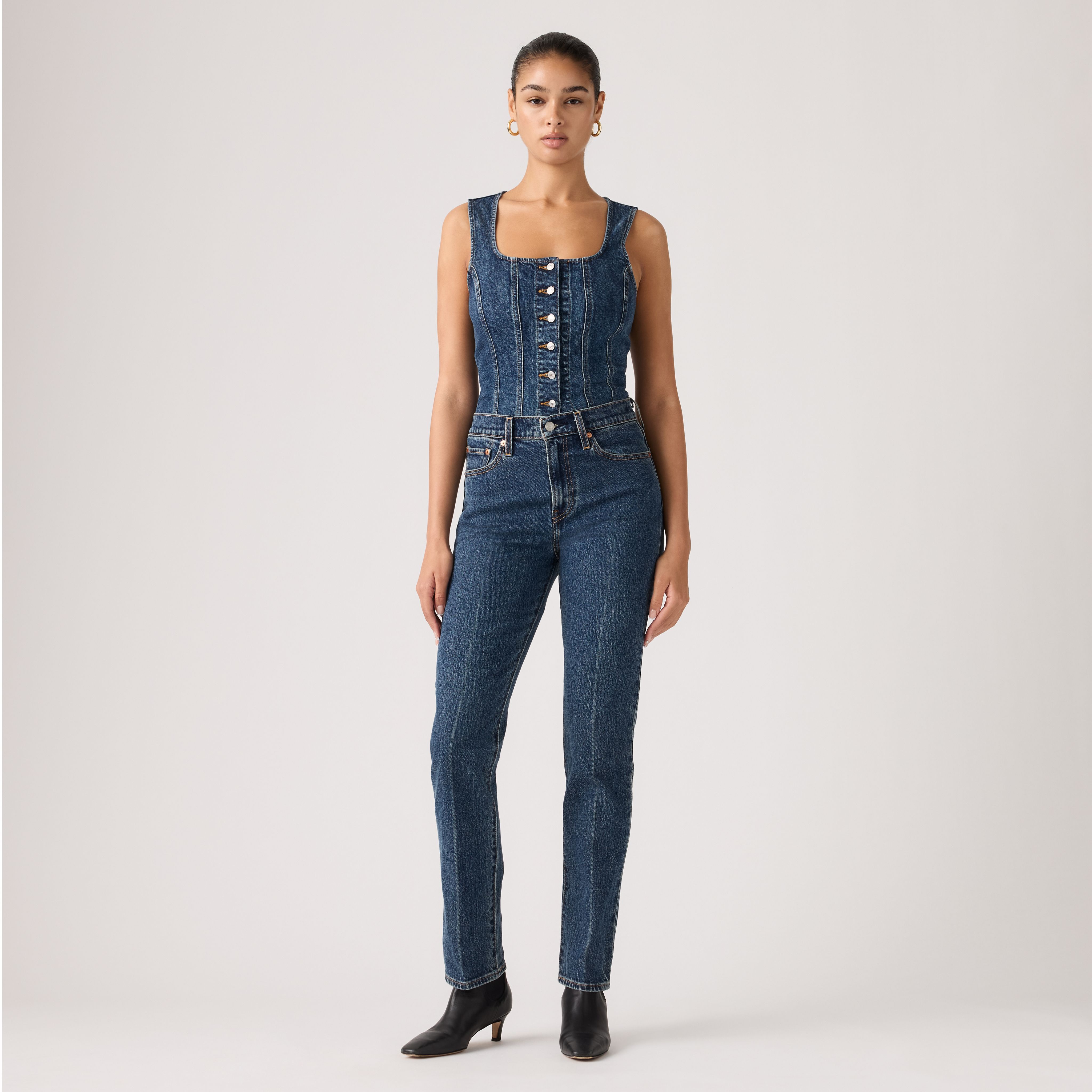 Image of model wearing Wedgie Slim