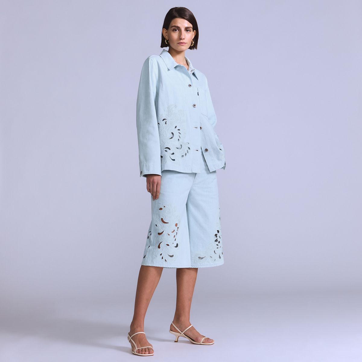 Women's Embroidered Bandit Shorts — Soft Wash Short - Medium Wash
