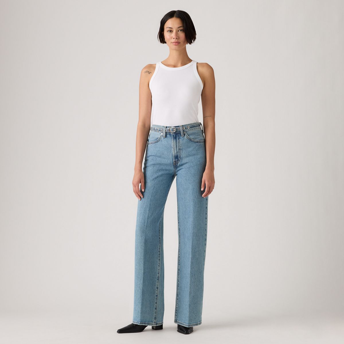 Ribcage Wide-Leg Belted Women's Jeans — Multiple Options - Medium Wash