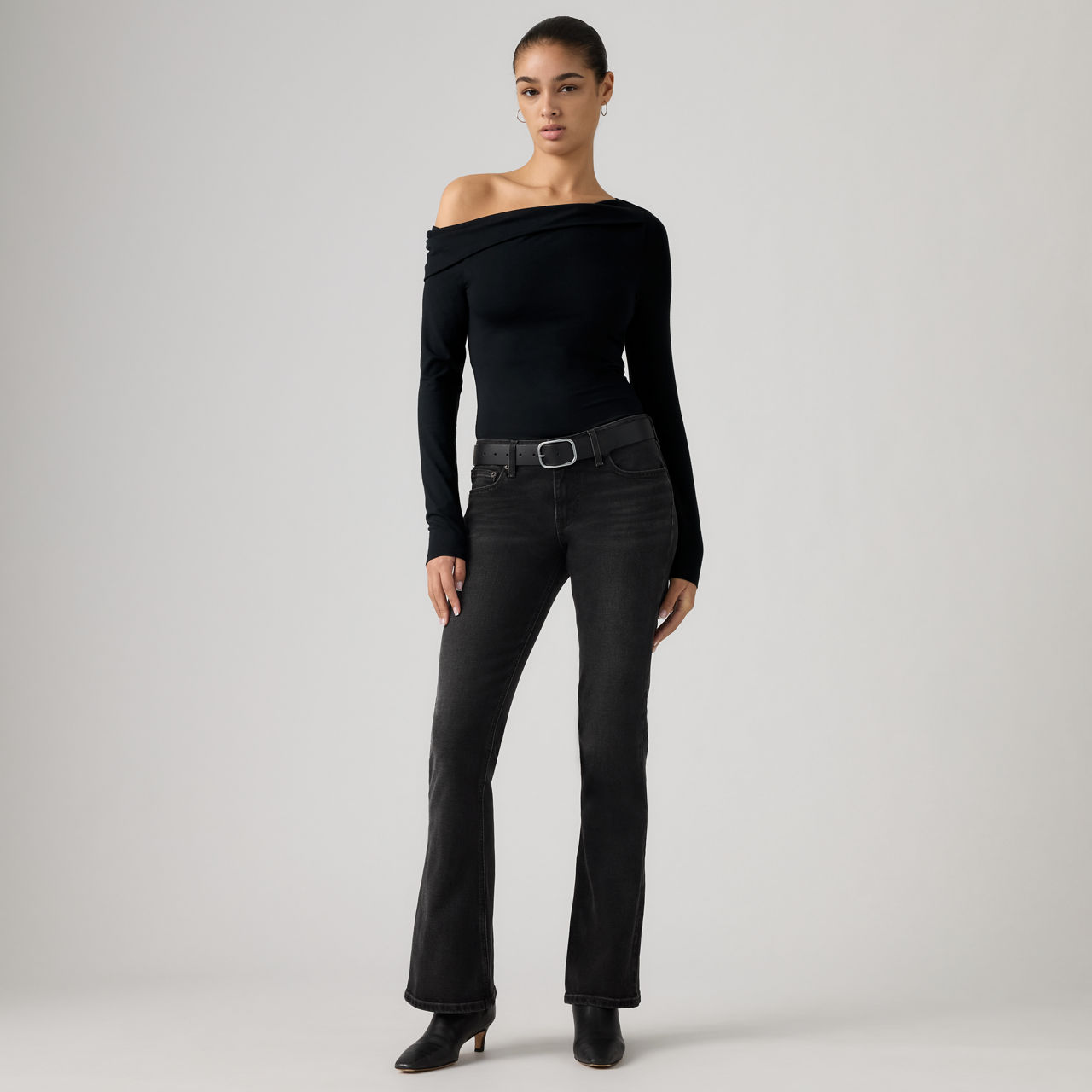 Low Slim Boot Jeans 15