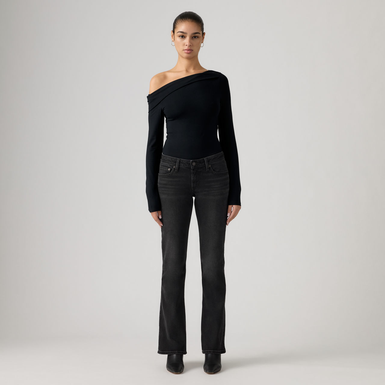 Low Slim Boot Jeans 12