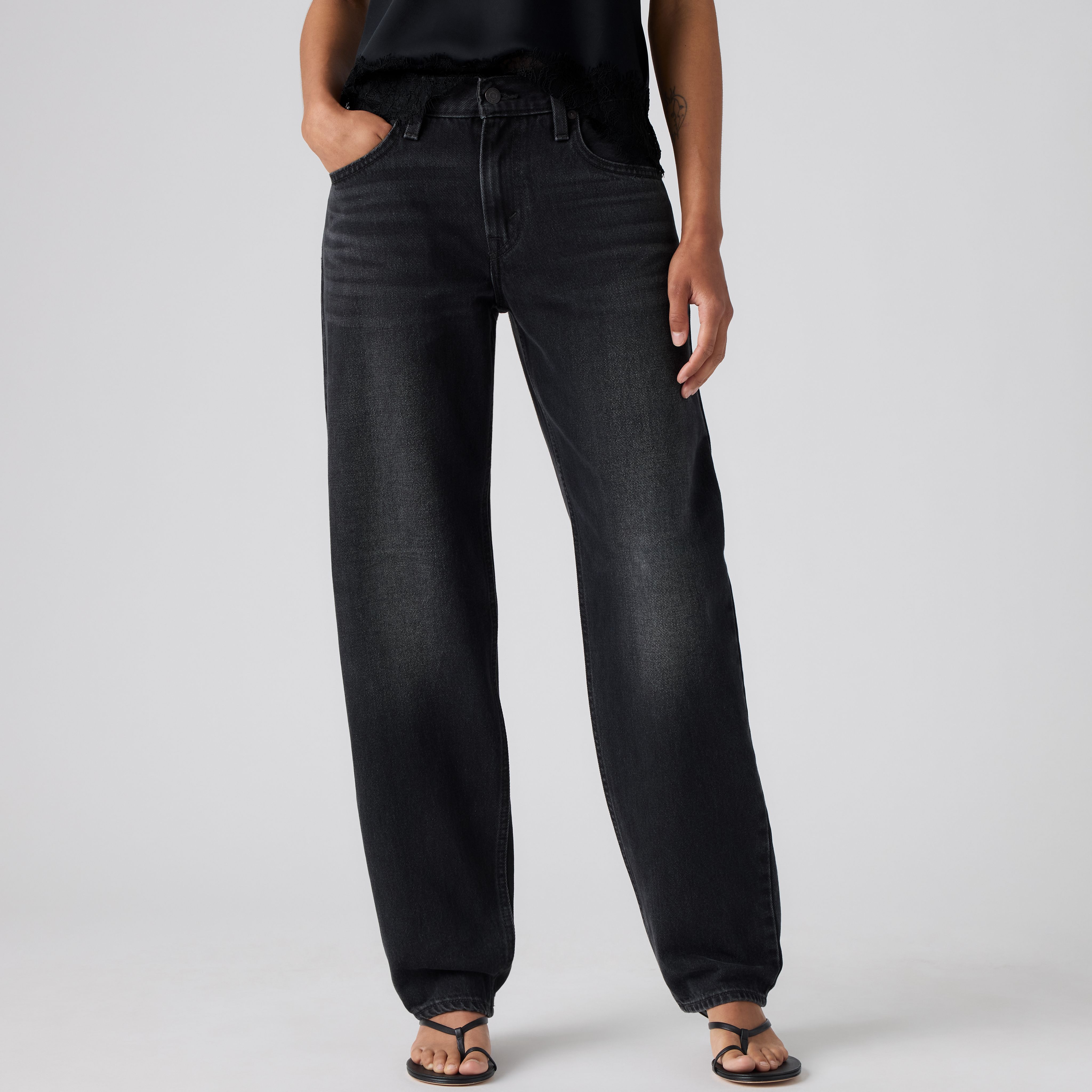 Loose Taper Jeans 2