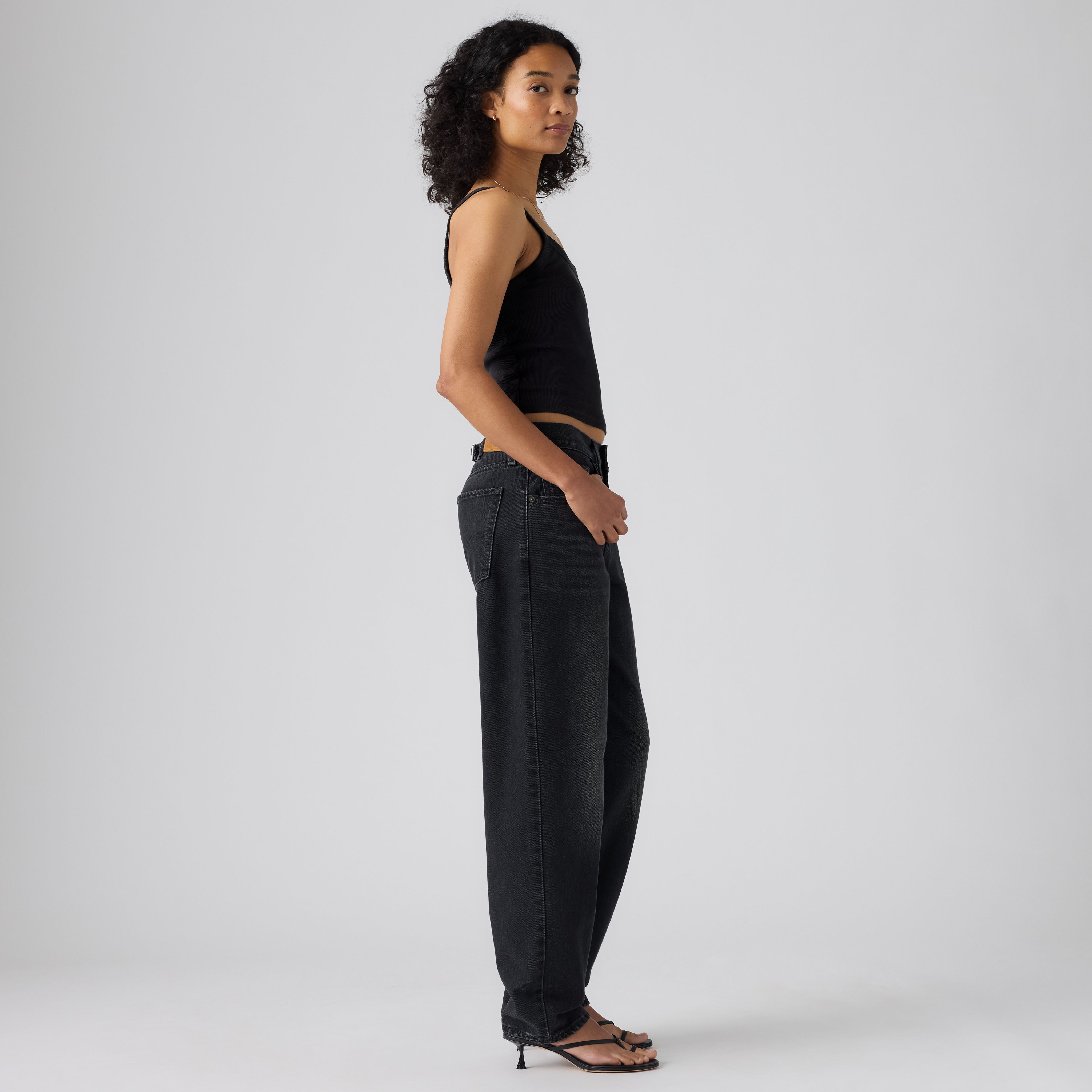 Loose Taper Jeans 4