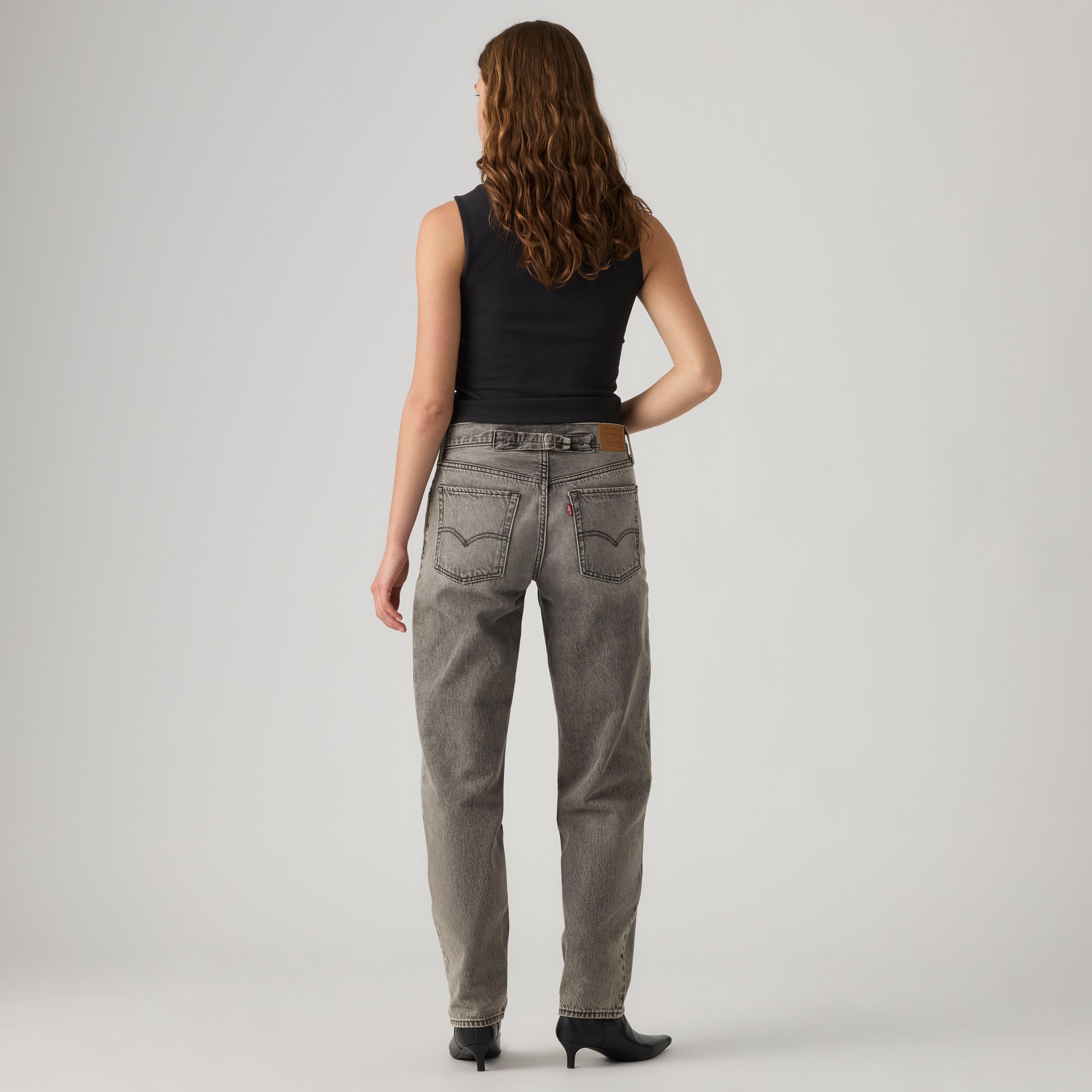 Loose Taper Women's Jeans 3