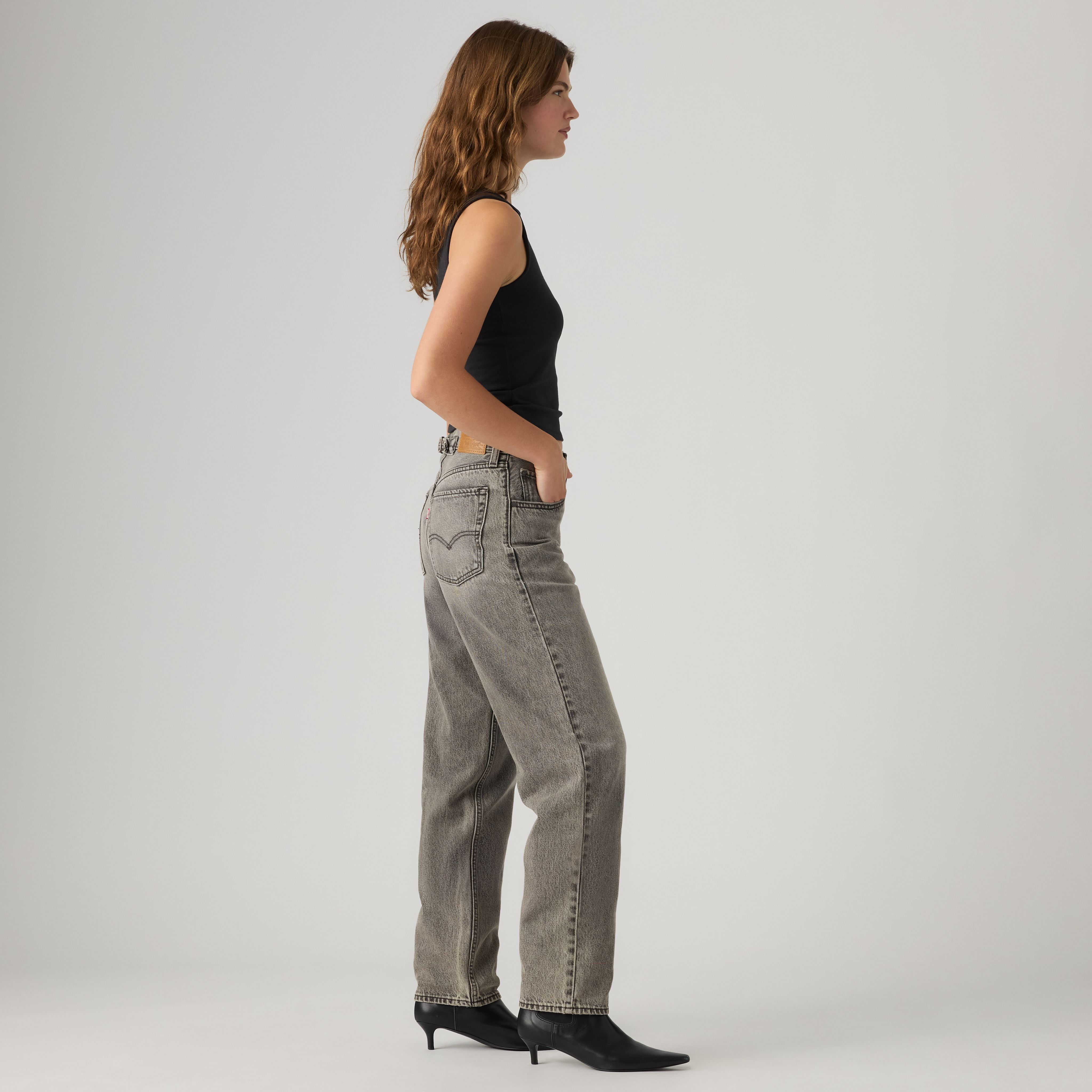 Loose Taper Women's Jeans 4