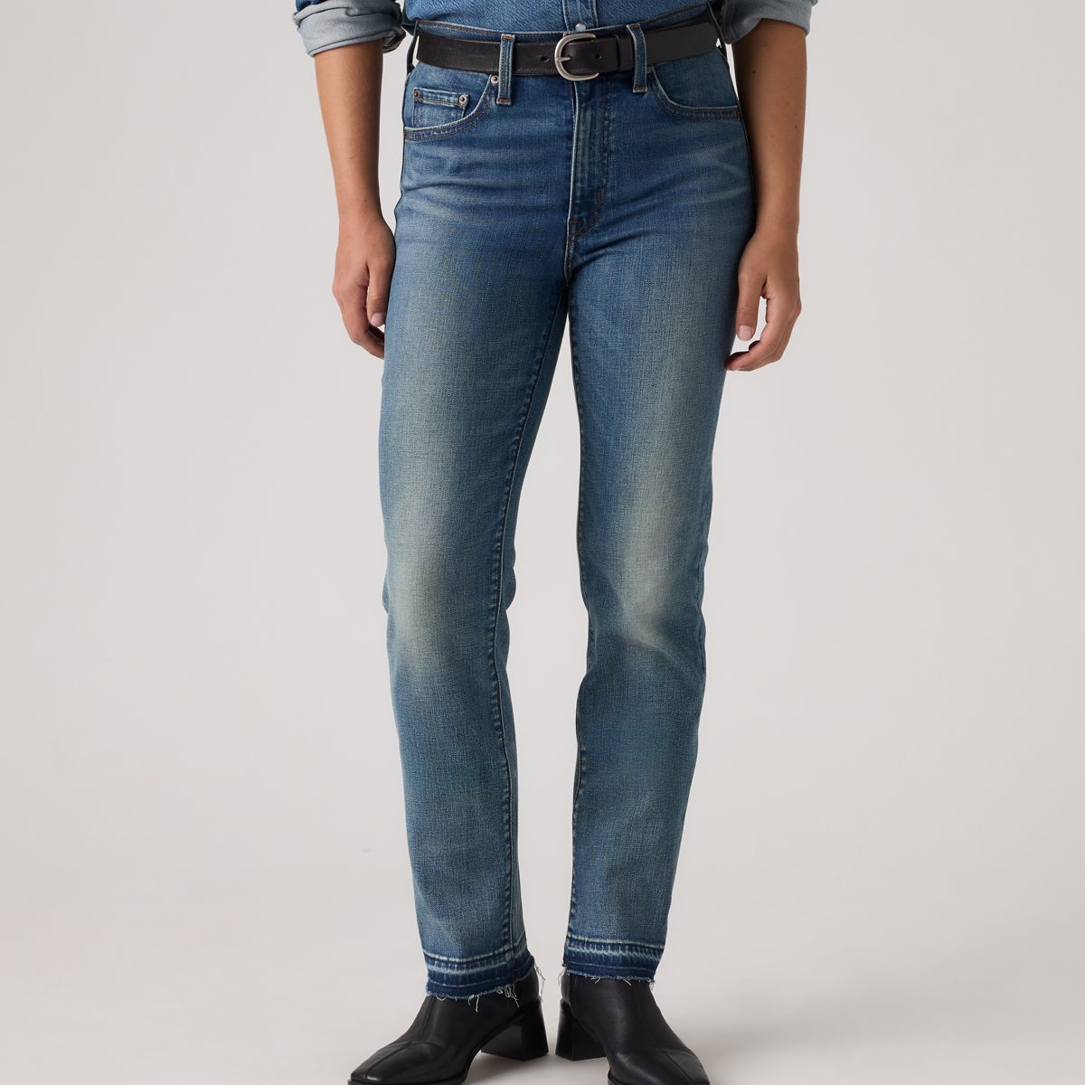 722 High-Rise Slim Women's Jeans — Finder Keeper - Dark Wash