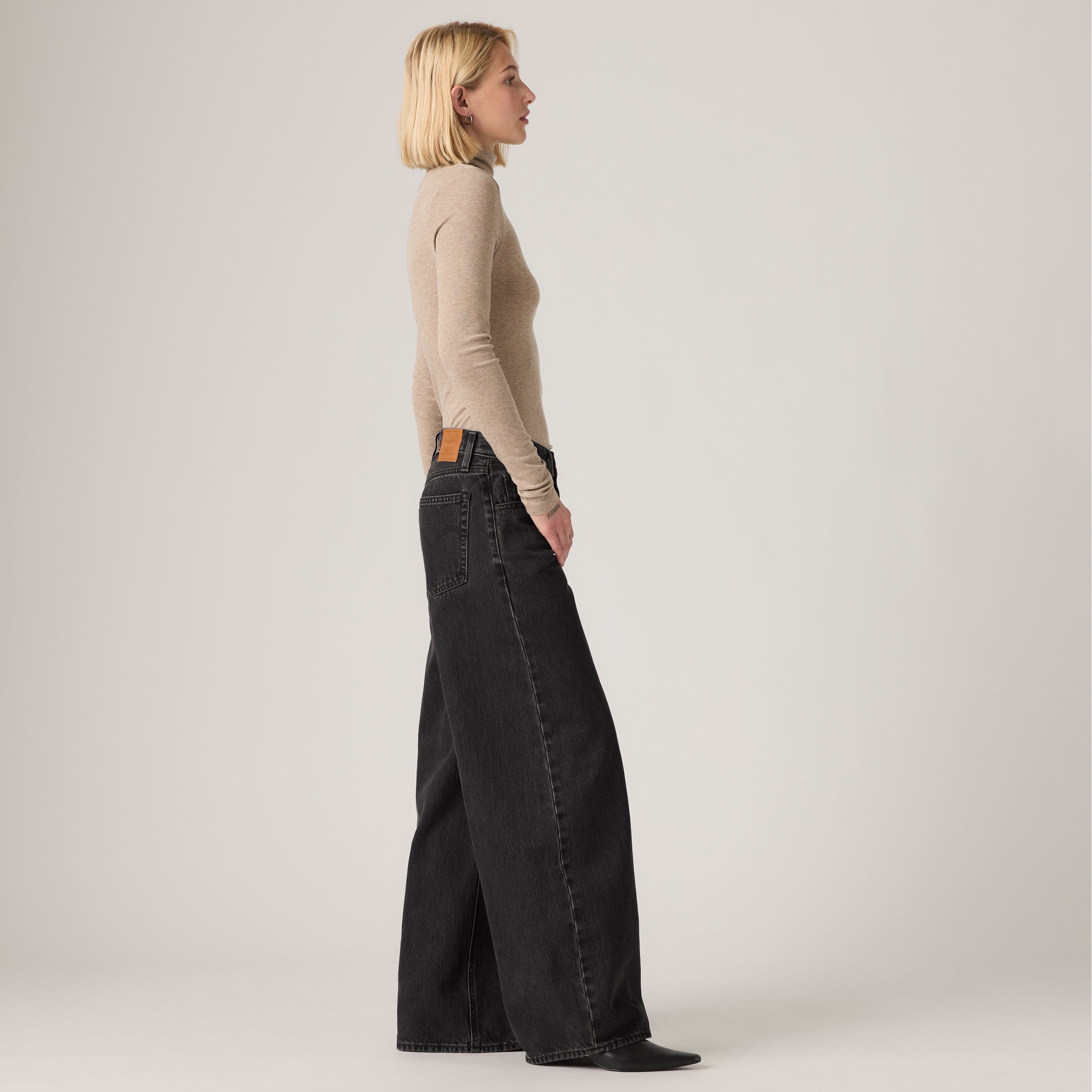 Teardrop Wide Leg Jeans 4