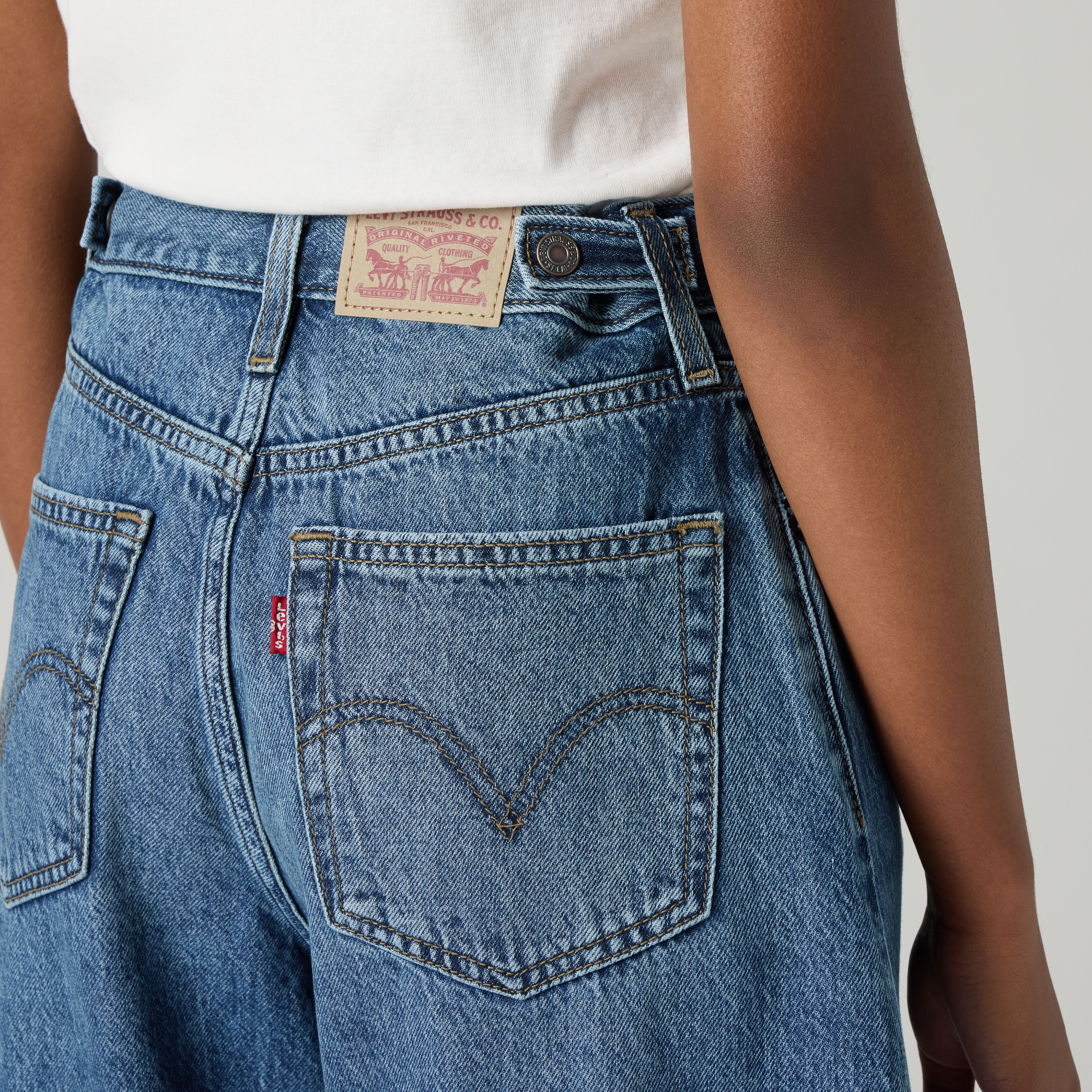 Cinch Taper Lightweight Jeans 4