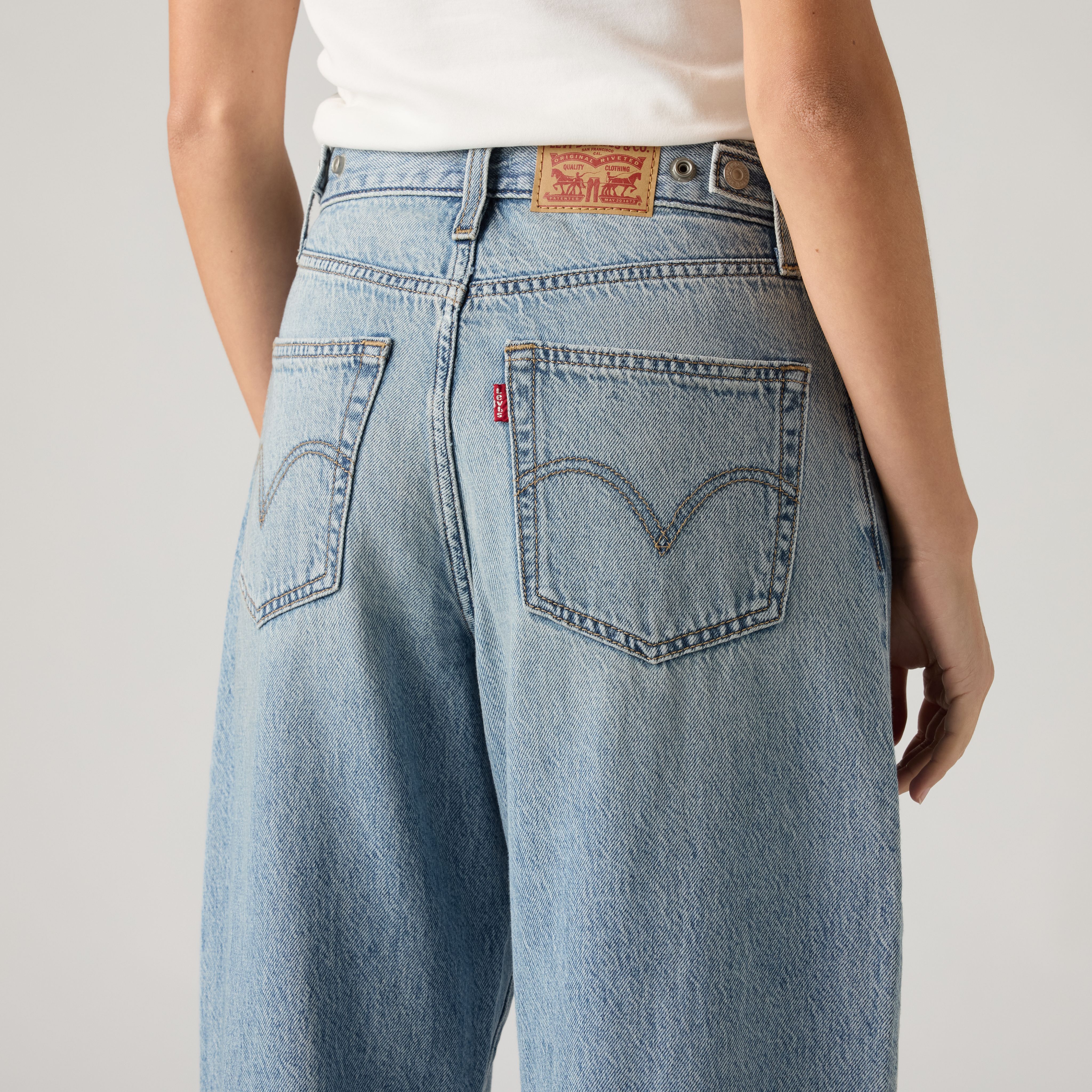 Cinch Taper Lightweight Jeans 4