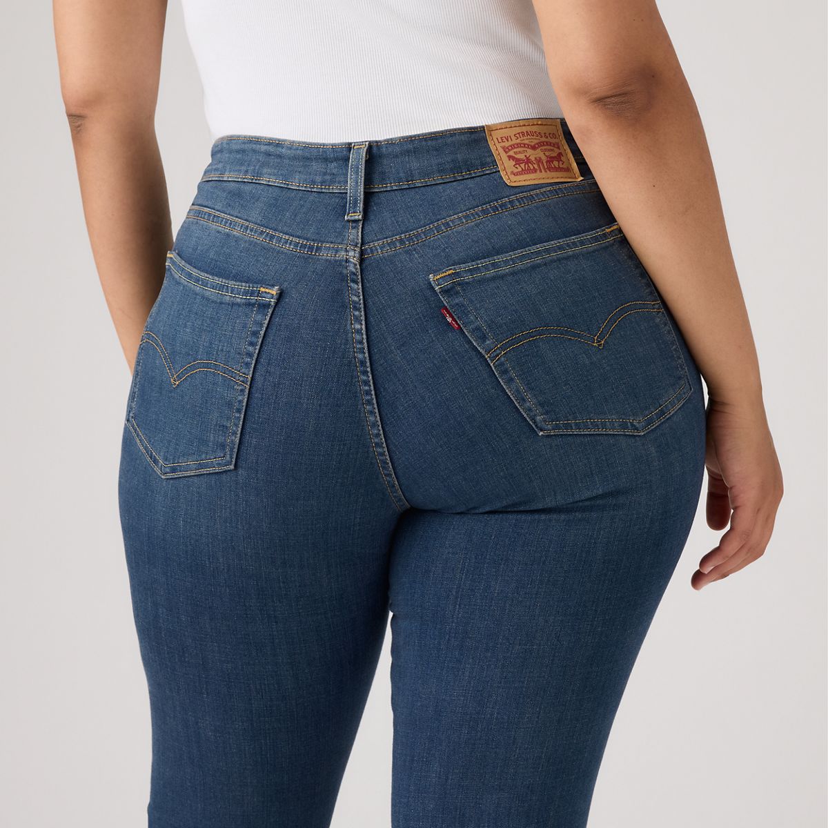 725 High Rise Bootcut Jeans — Tore It Up - Dark Wash