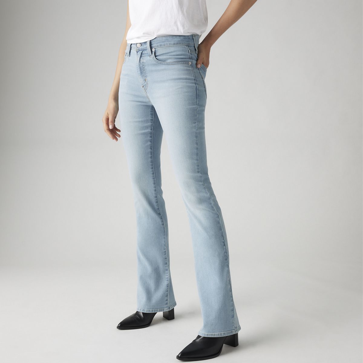 725 High Rise Bootcut Jeans — Eternal Indigo Light - Light Wash