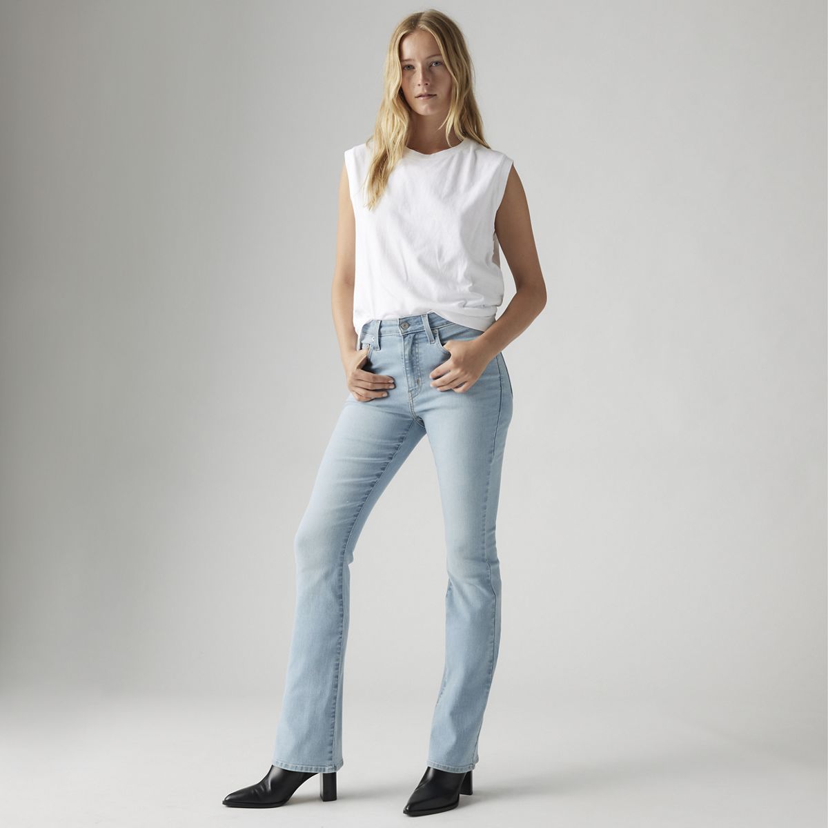 725 High Rise Bootcut Jeans — Eternal Indigo Light - Light Wash