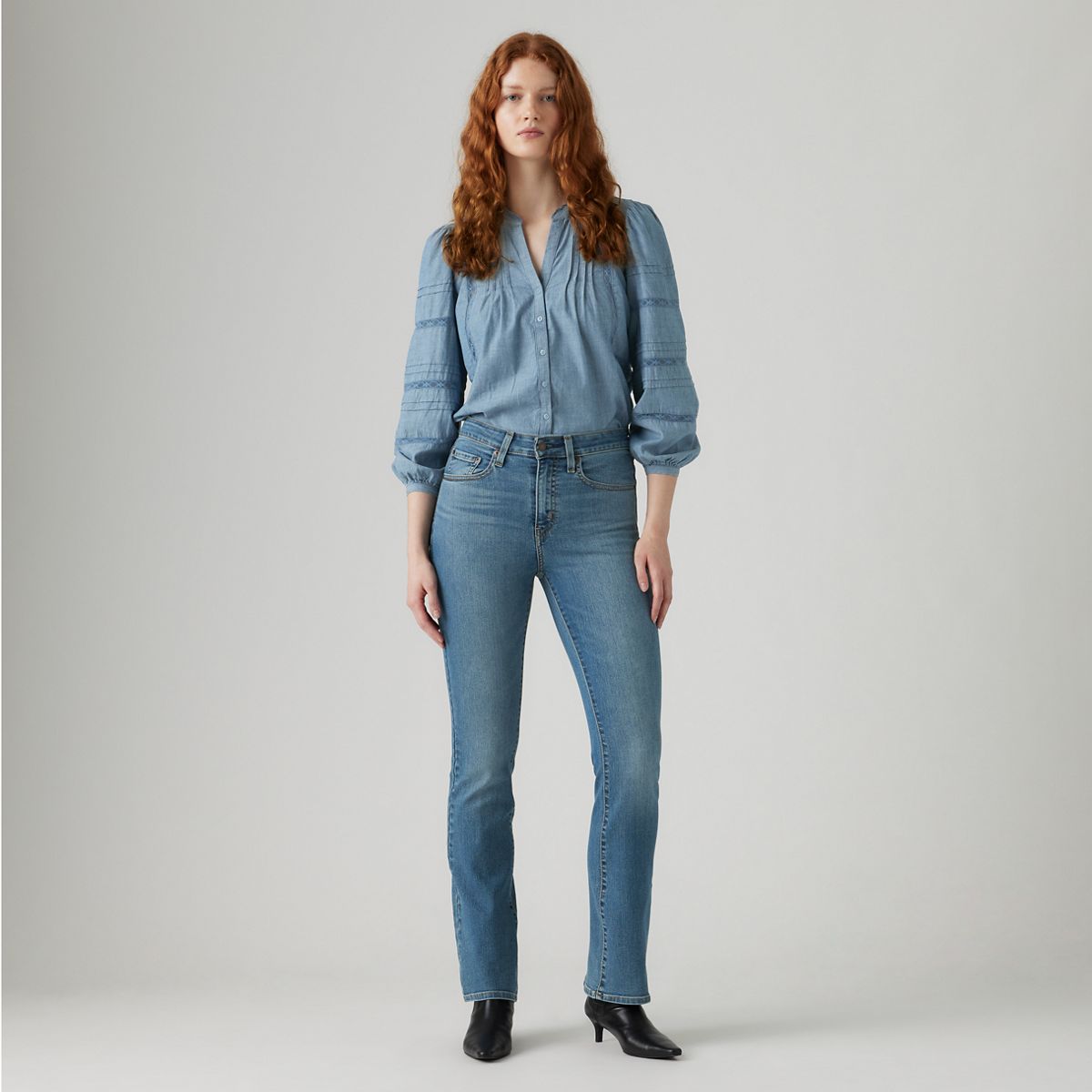 725 High Rise Bootcut Jeans — Hint Of Tint - Medium Wash