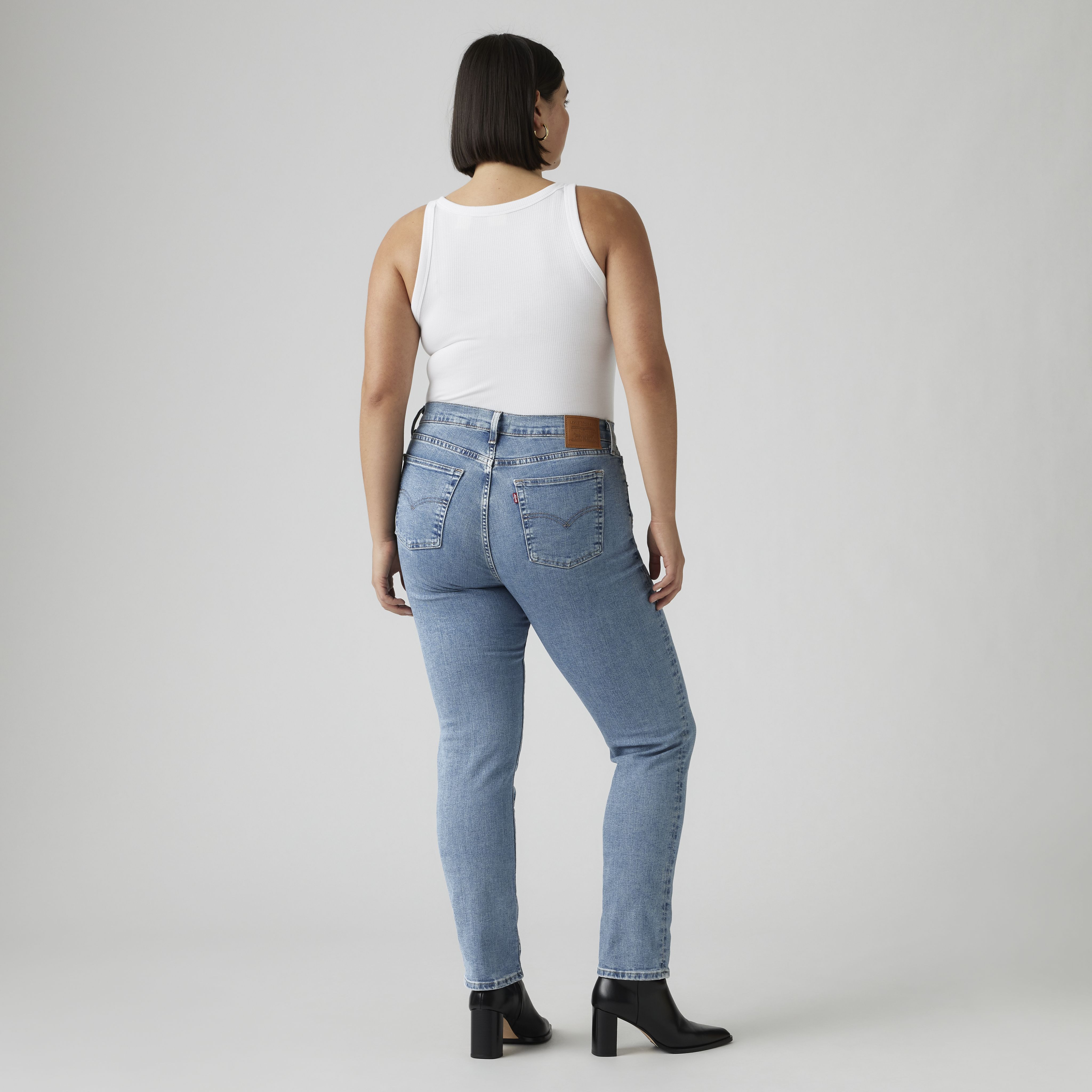 724 Jean droit taille haute pour femme 12