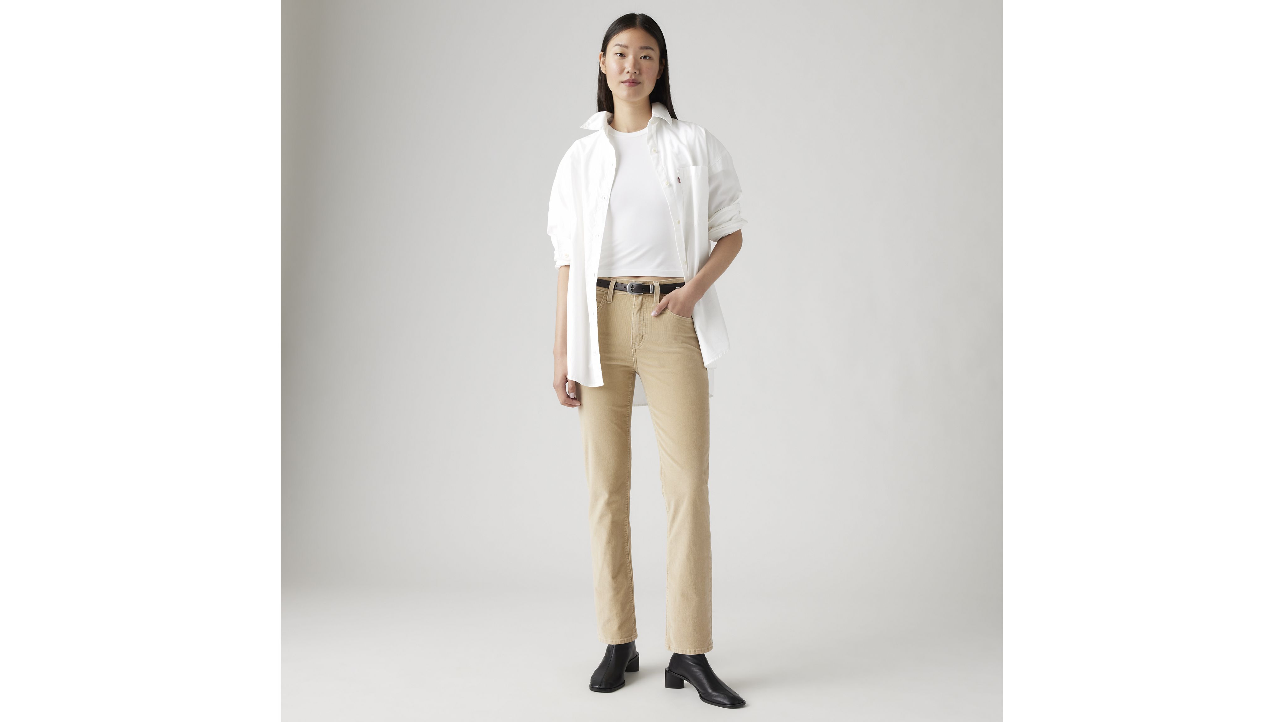724 High Rise Straight Corduroy Women's Jeans 1