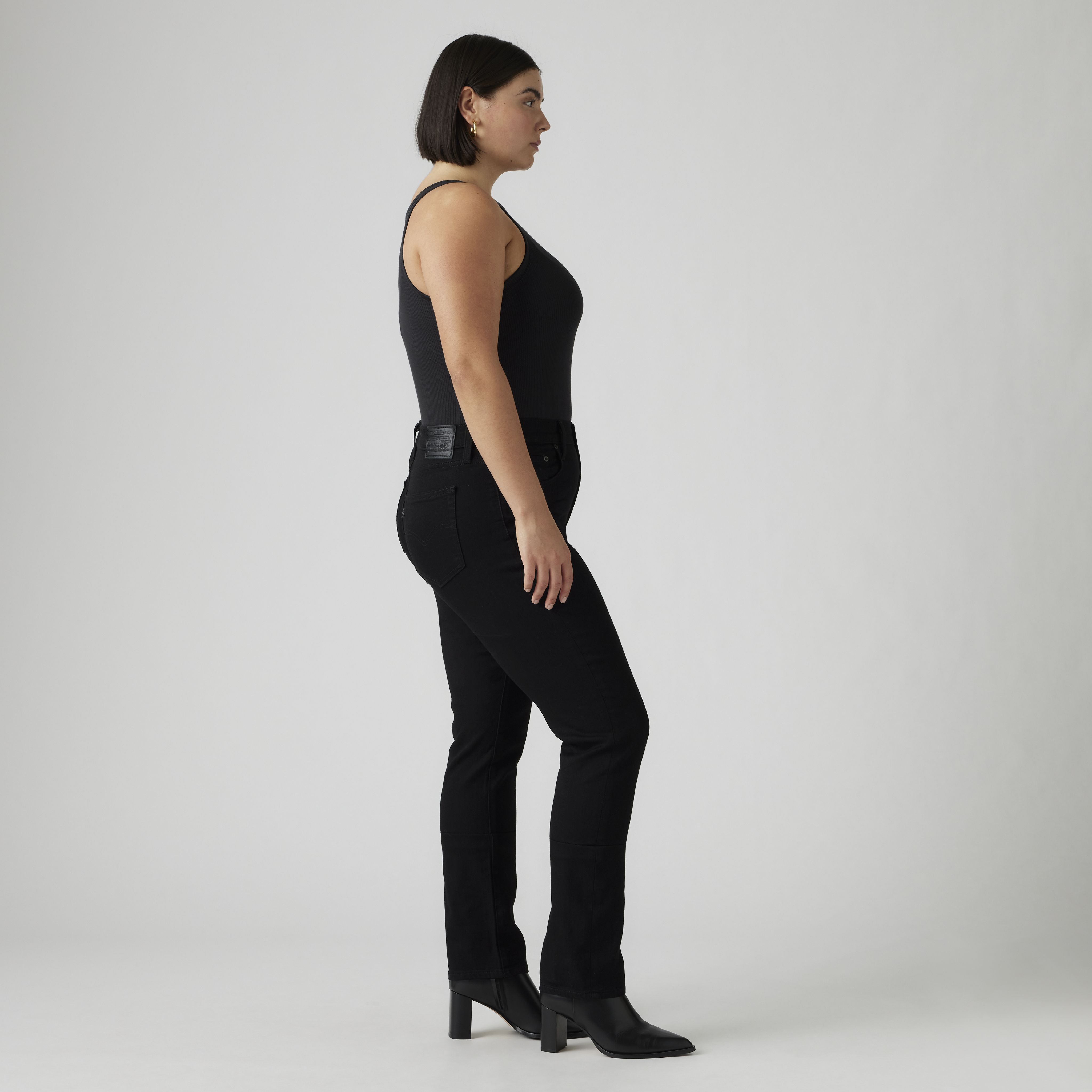 724 Jean droit taille haute pour femme 9