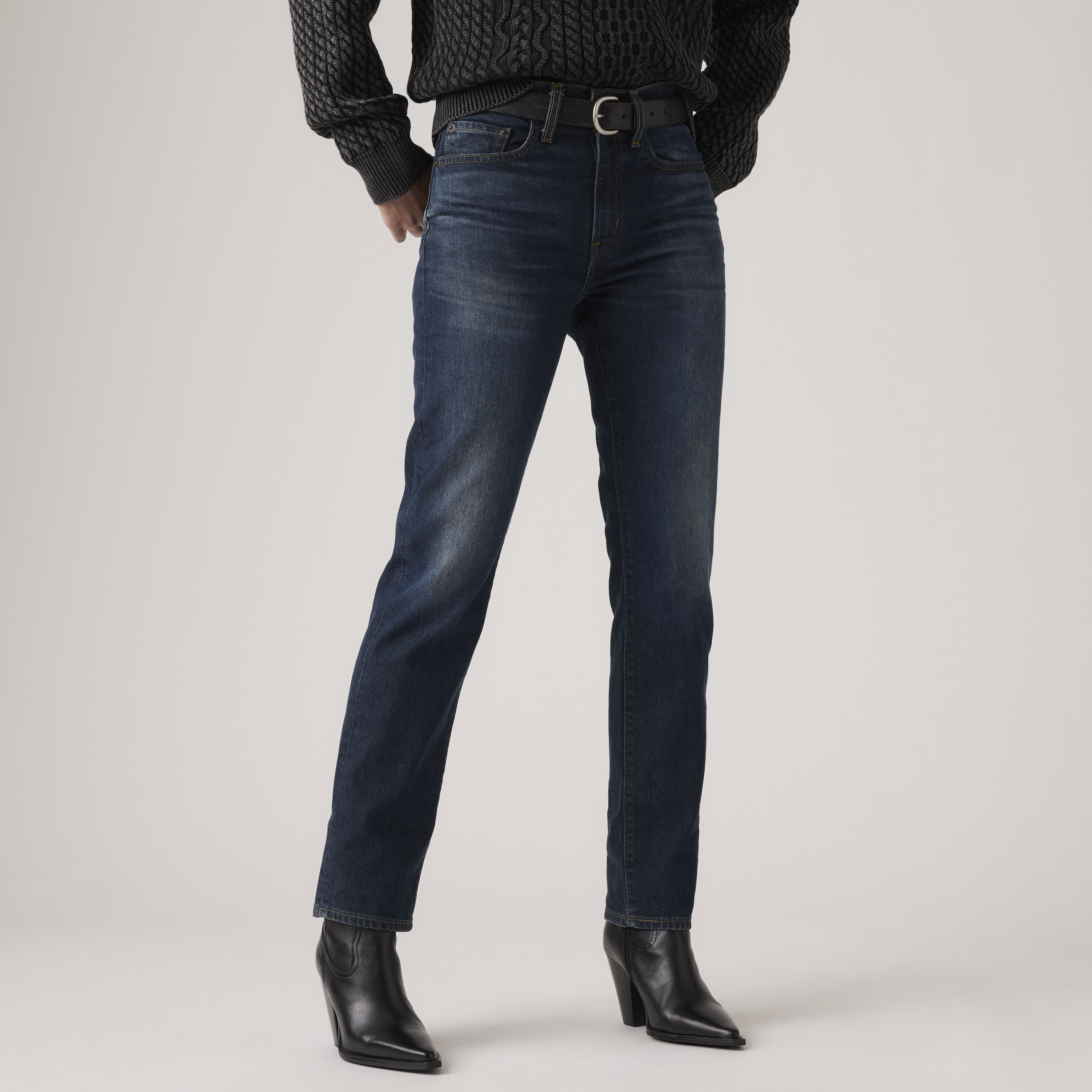 724 High Rise Straight Women's Jeans 2