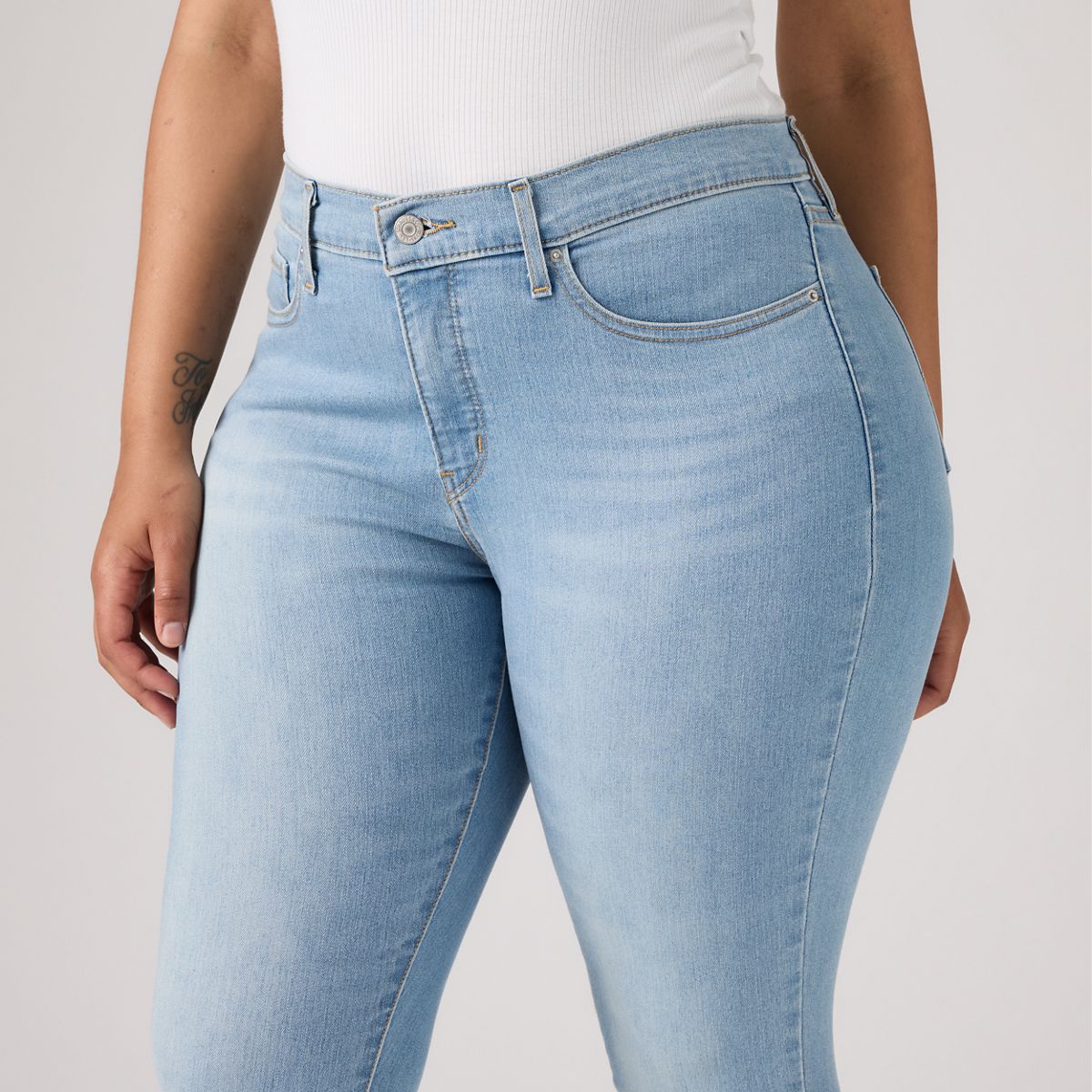 311 Shaping Skinny Women's Jeans — Up And Away - Light Wash
