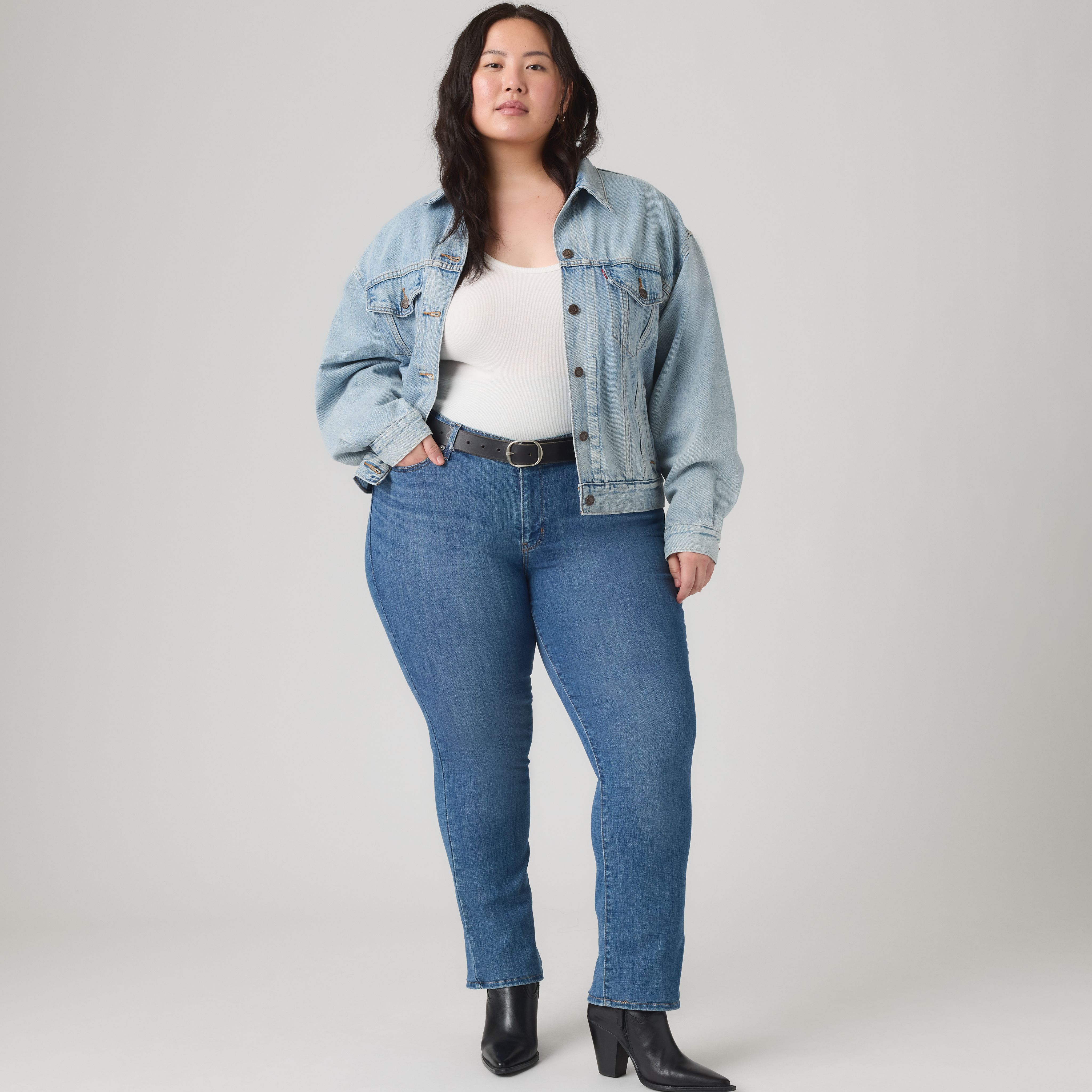 Classic Straight Women's Jeans (Plus Size) 1