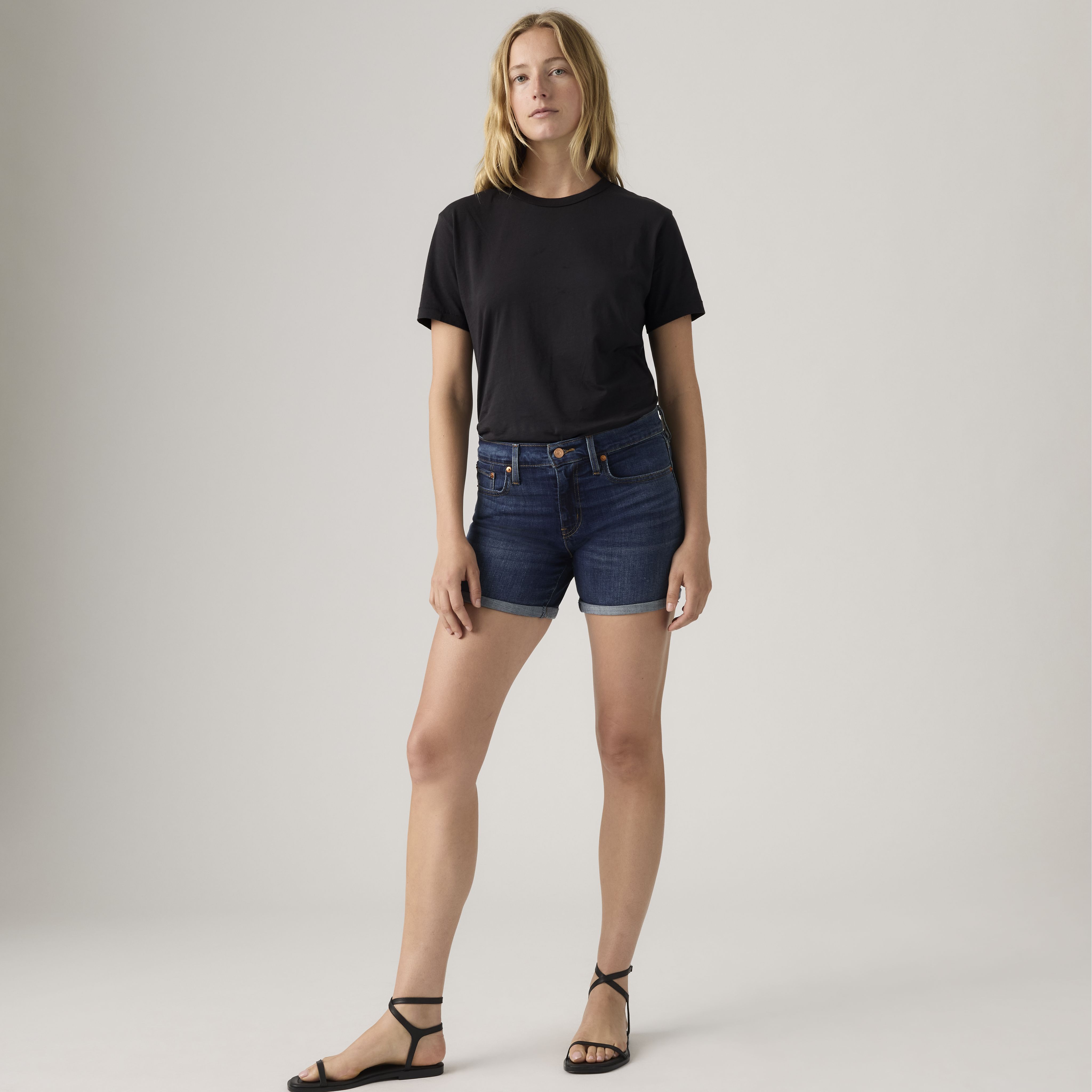 Short mi-long pour femme 1