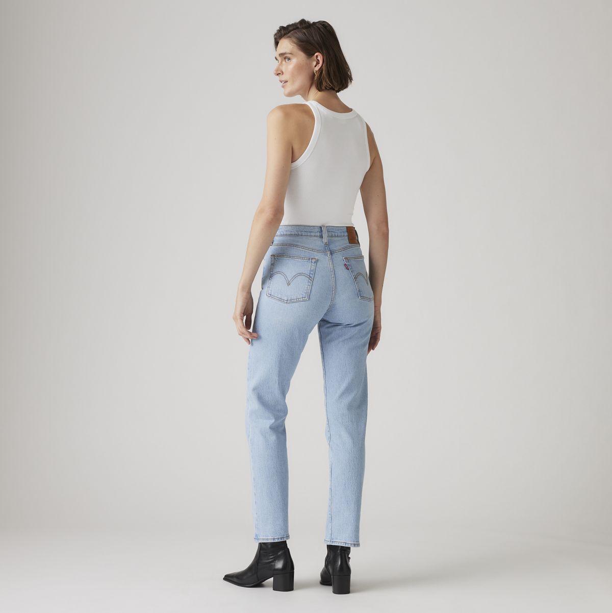 Wedgie Straight Ankle Women's Jeans — Fully Baked - Light Wash