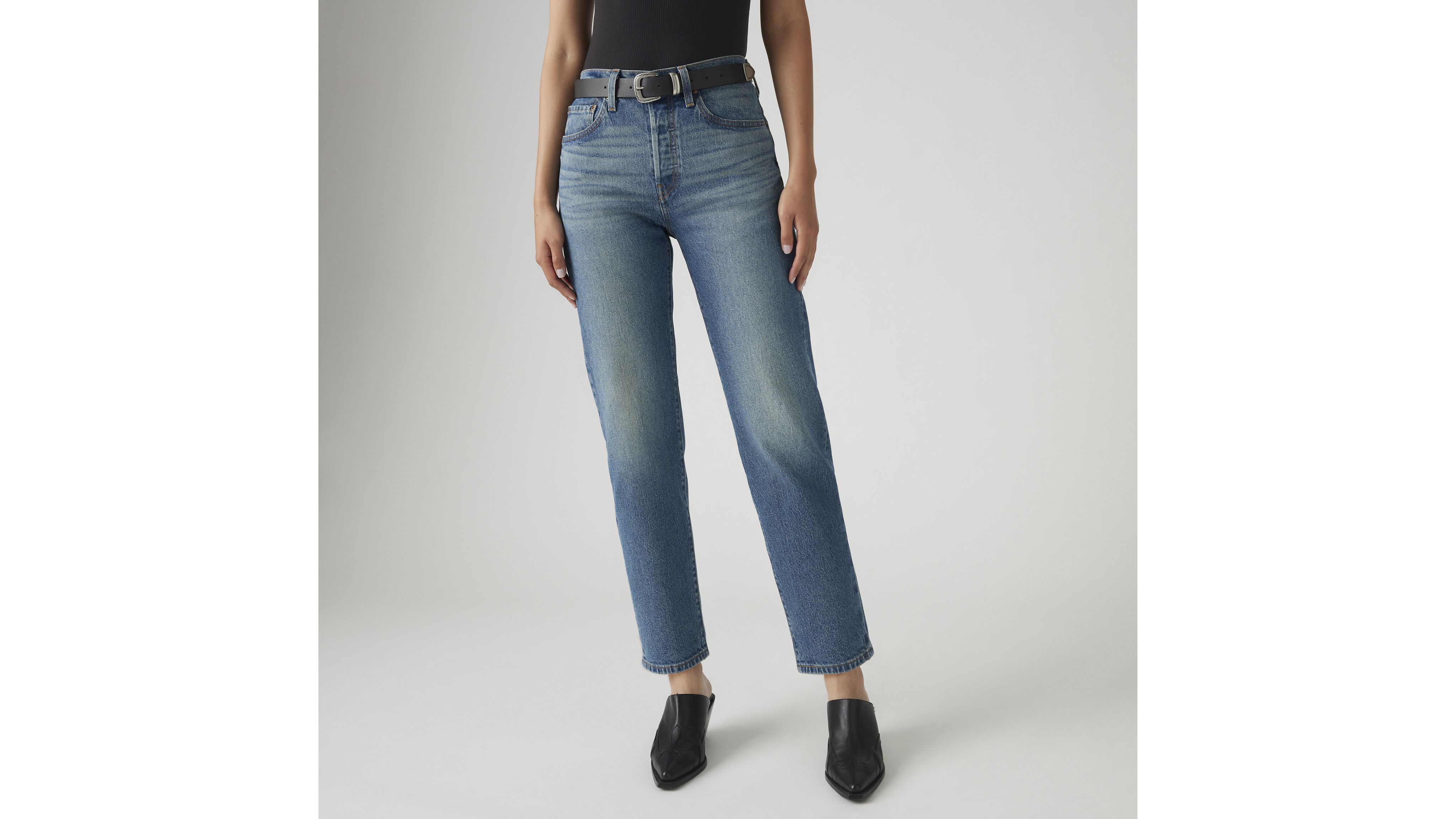 501® Original Cropped Women's Jeans 2