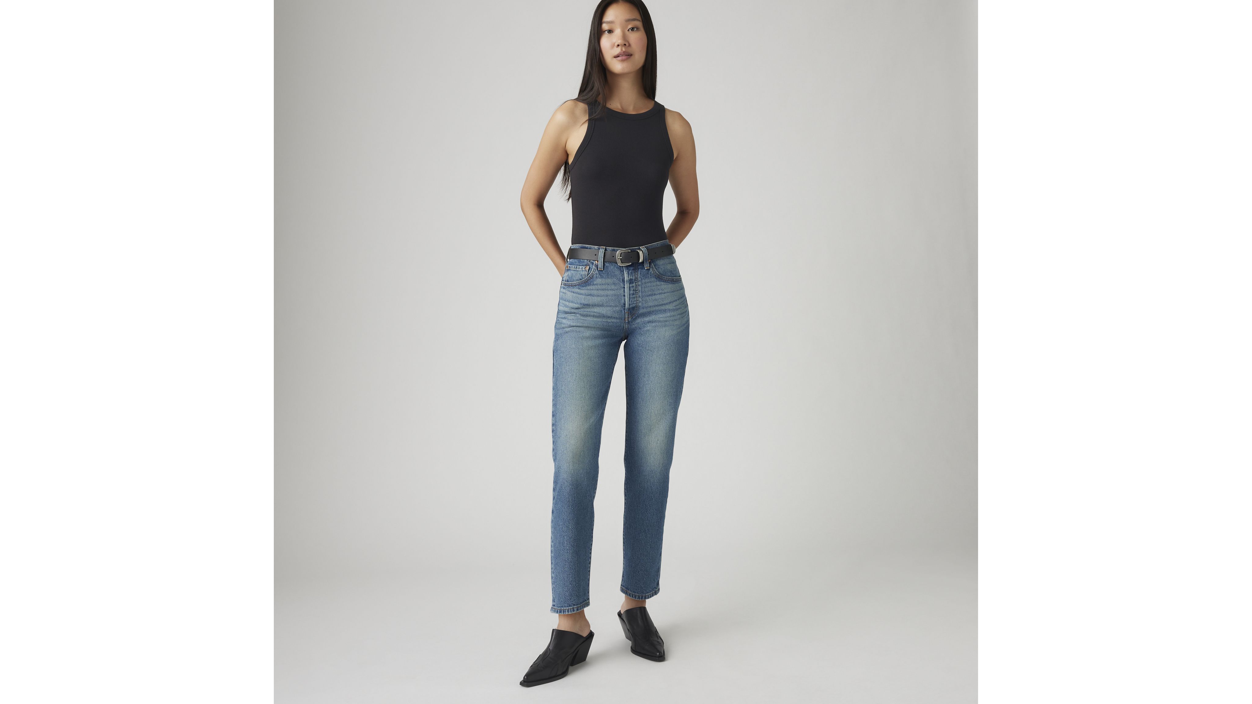 501® Original Cropped Women's Jeans 1