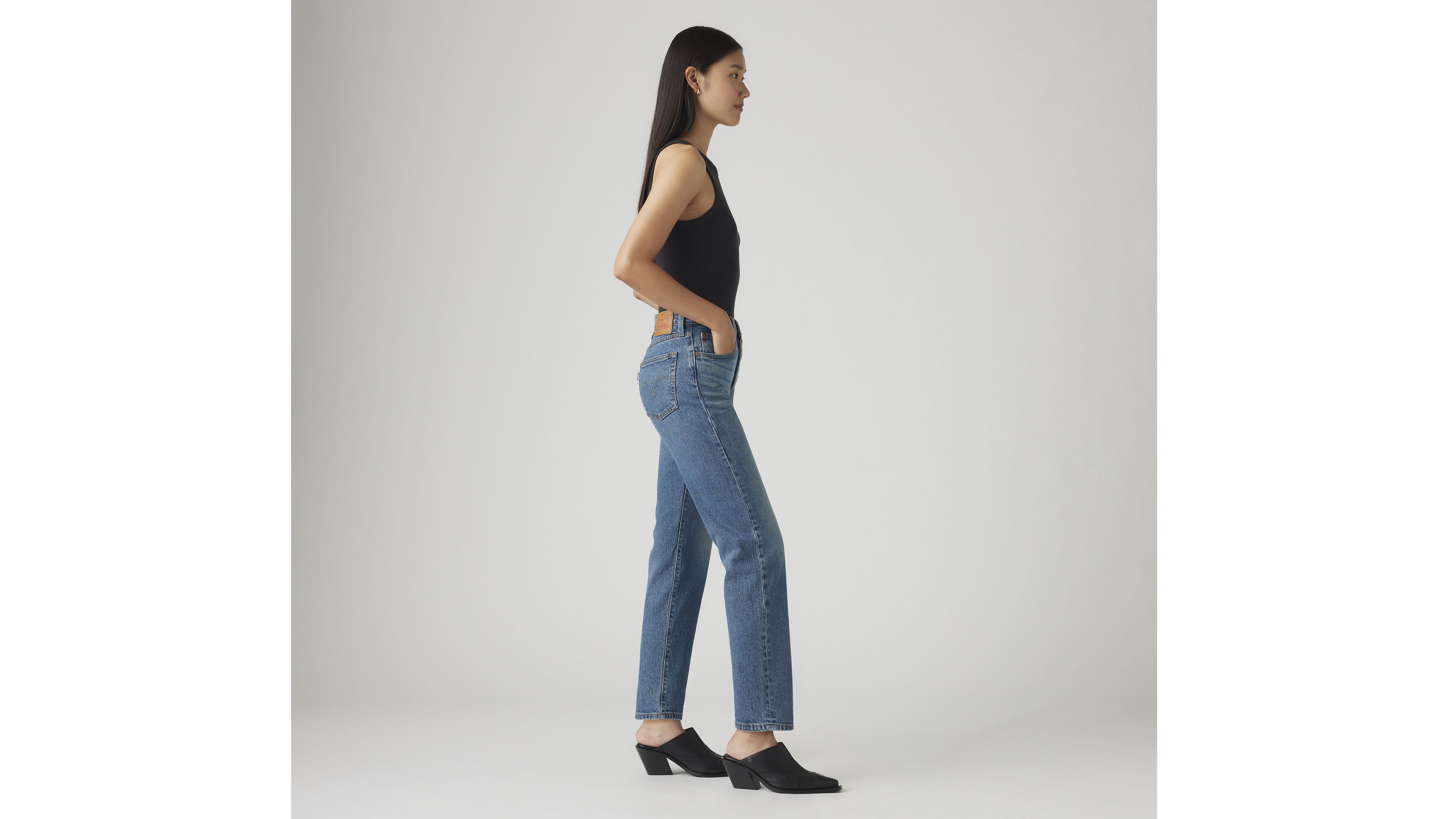 501® Original Cropped Women's Jeans 4