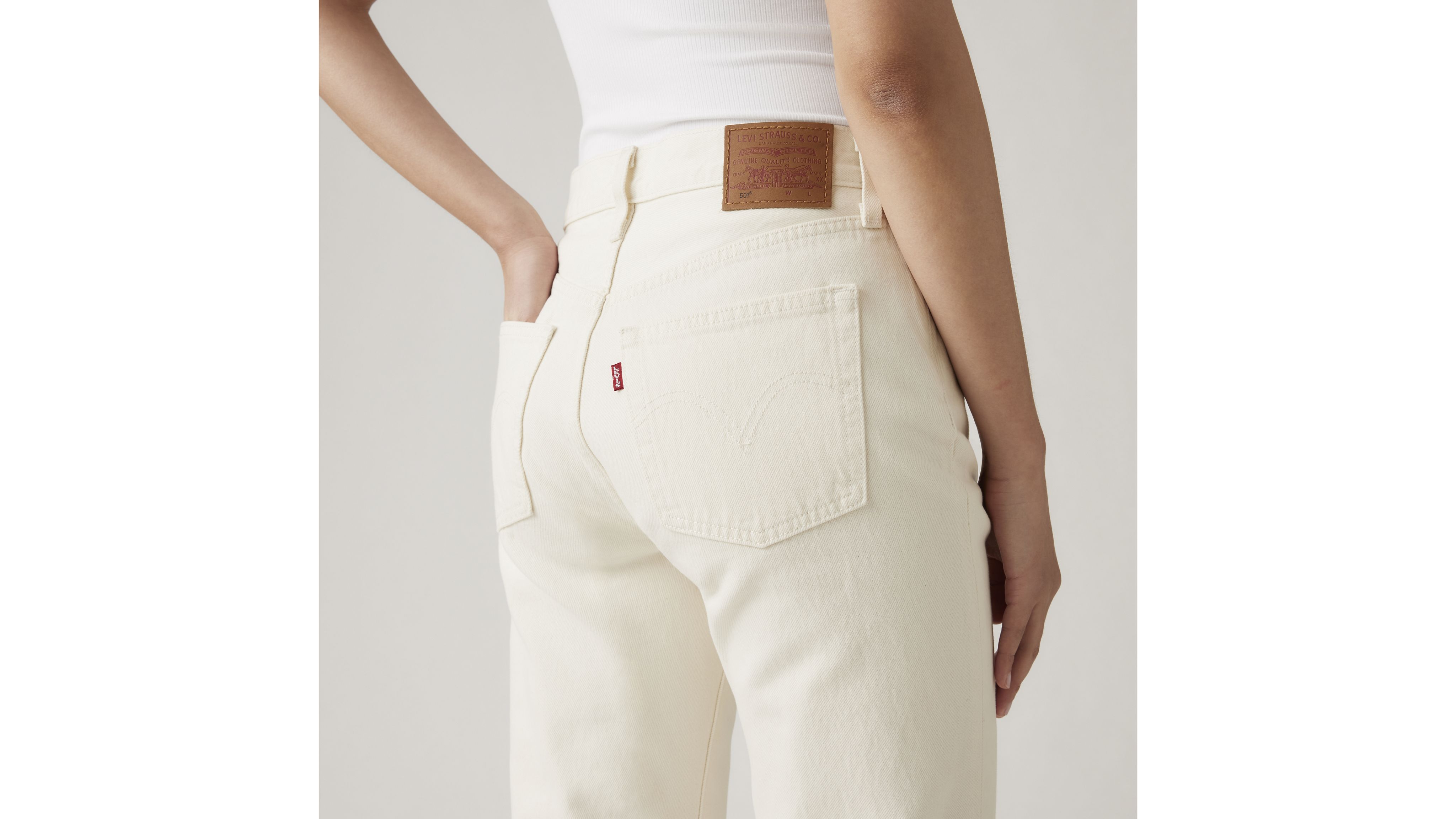 501® Original Cropped Women's Jeans 2