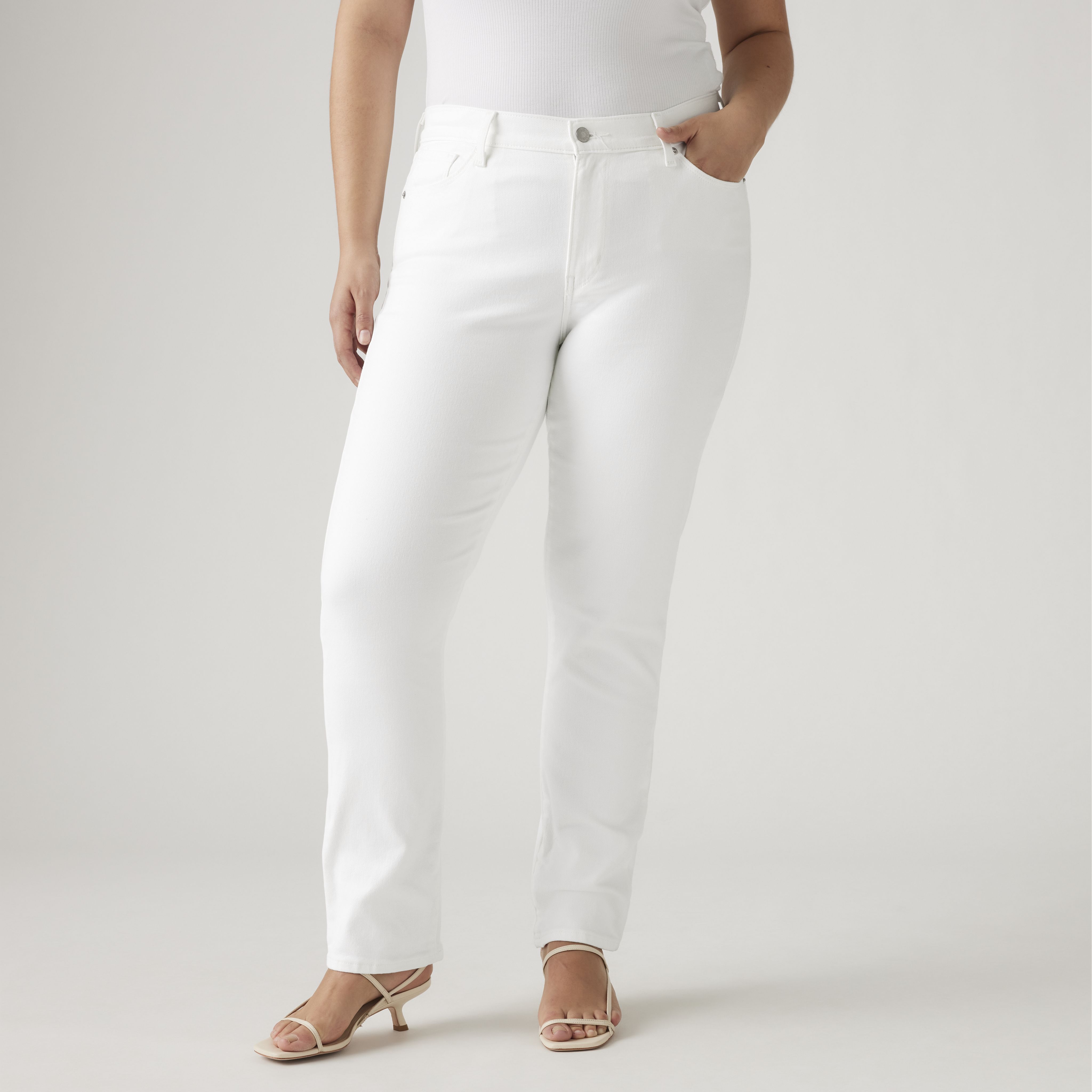 Classic Straight Fit Women's Jeans 7