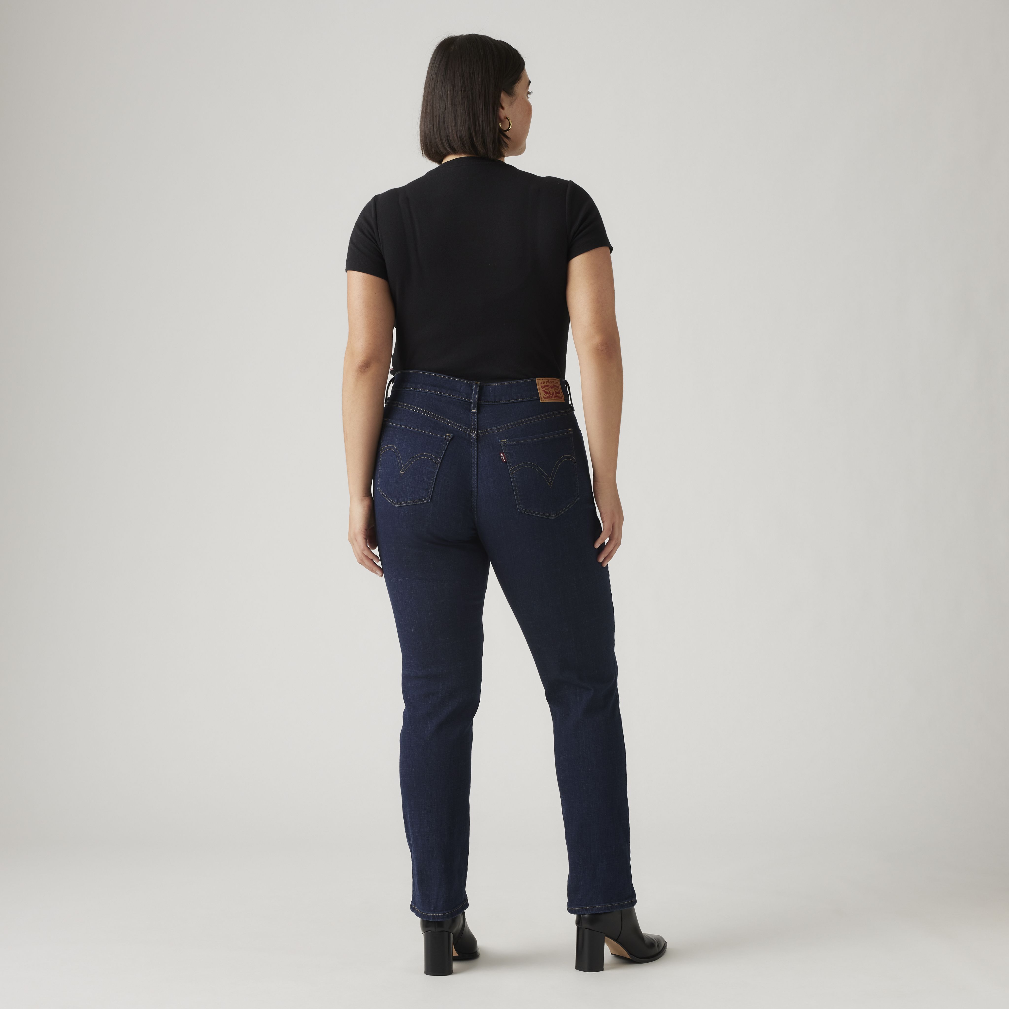 Classic Straight Fit Women's Jeans 11