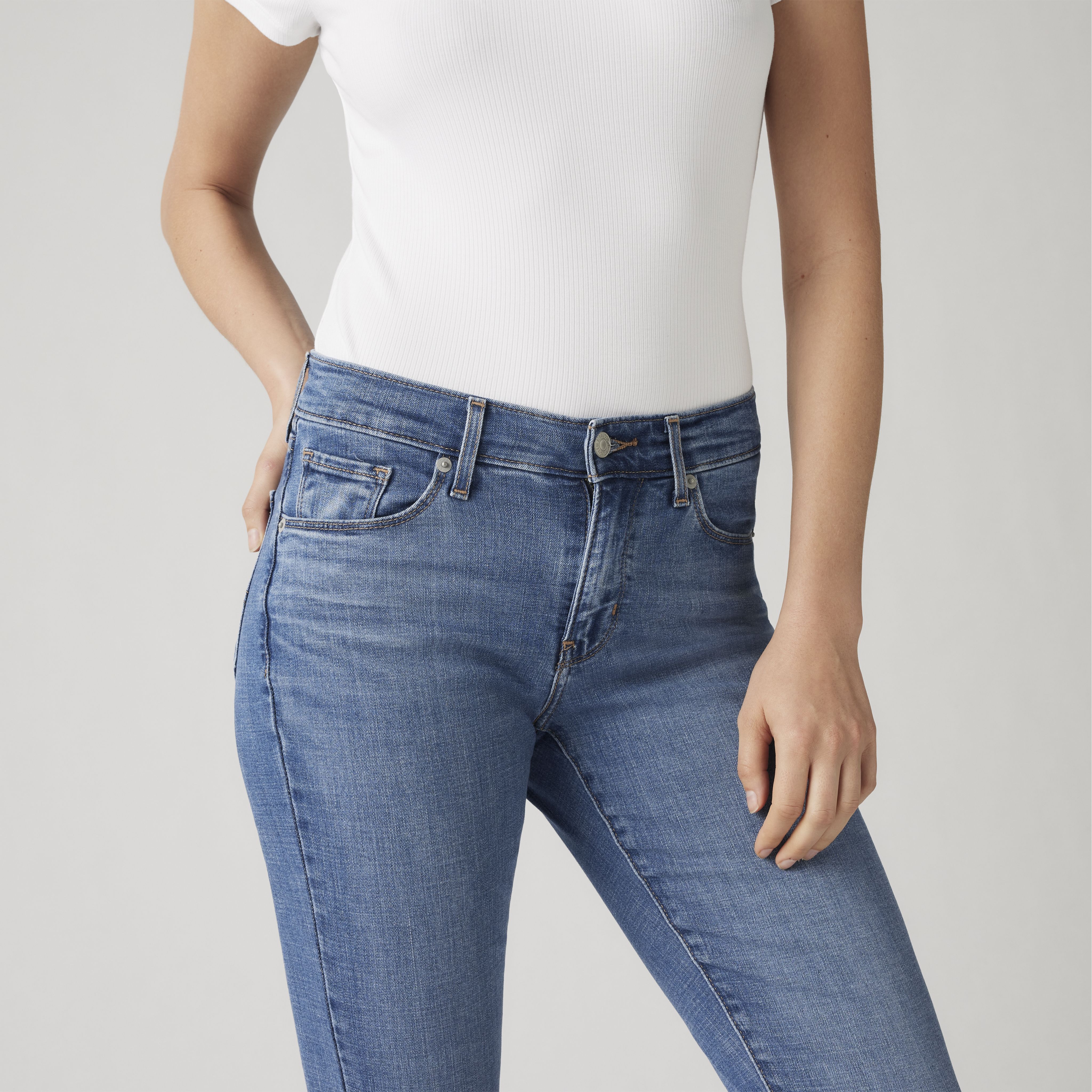 Classic Straight Fit Women's Jeans 5