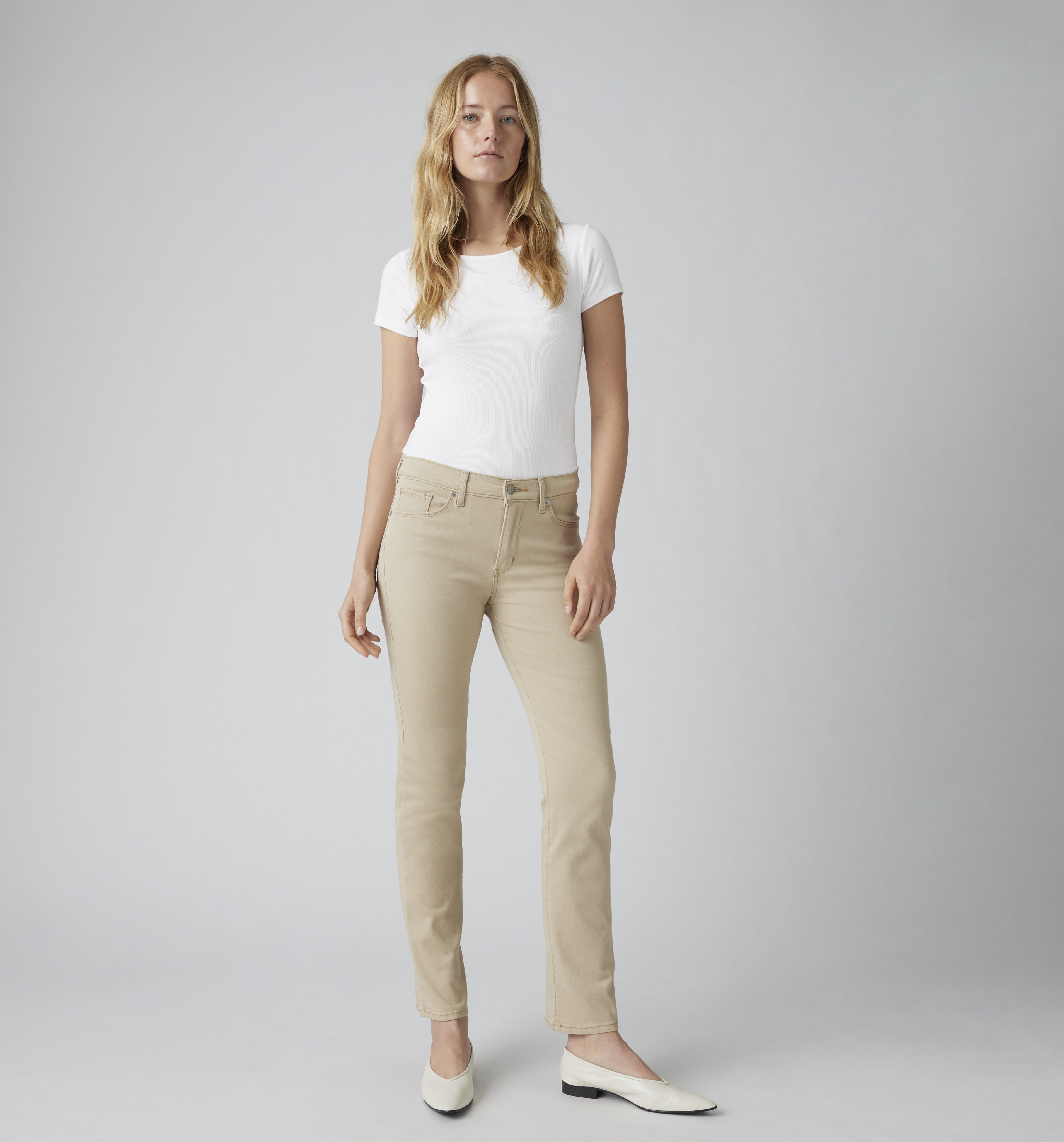 Classic Straight Fit Women's Jeans 1