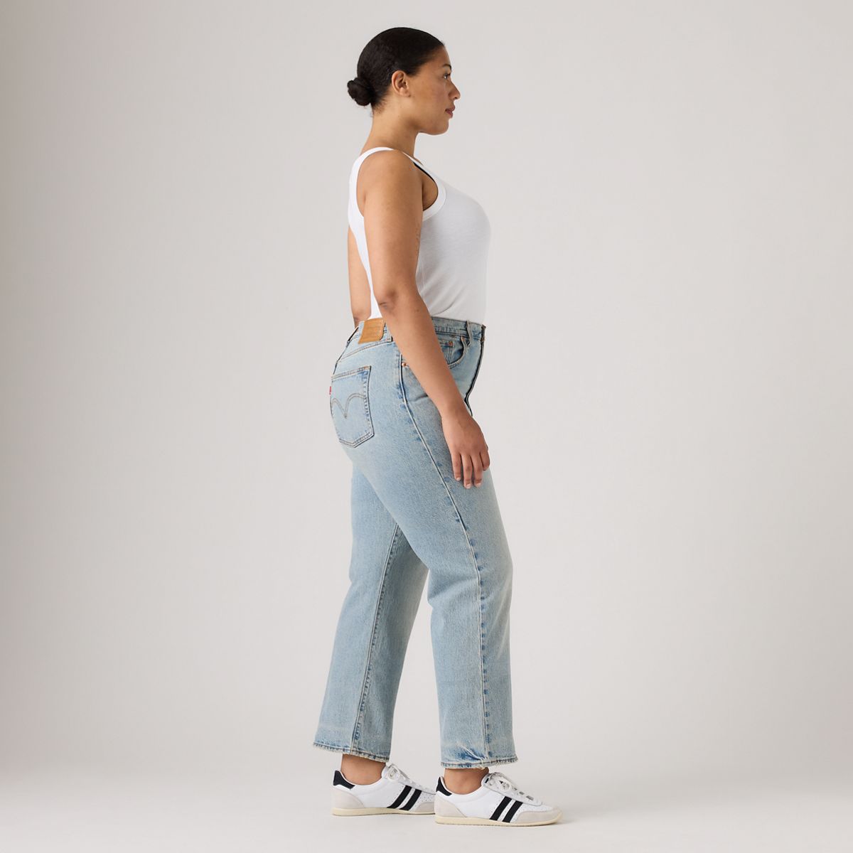 Ribcage Straight Ankle Women's Jeans — Let's Share - Medium Wash
