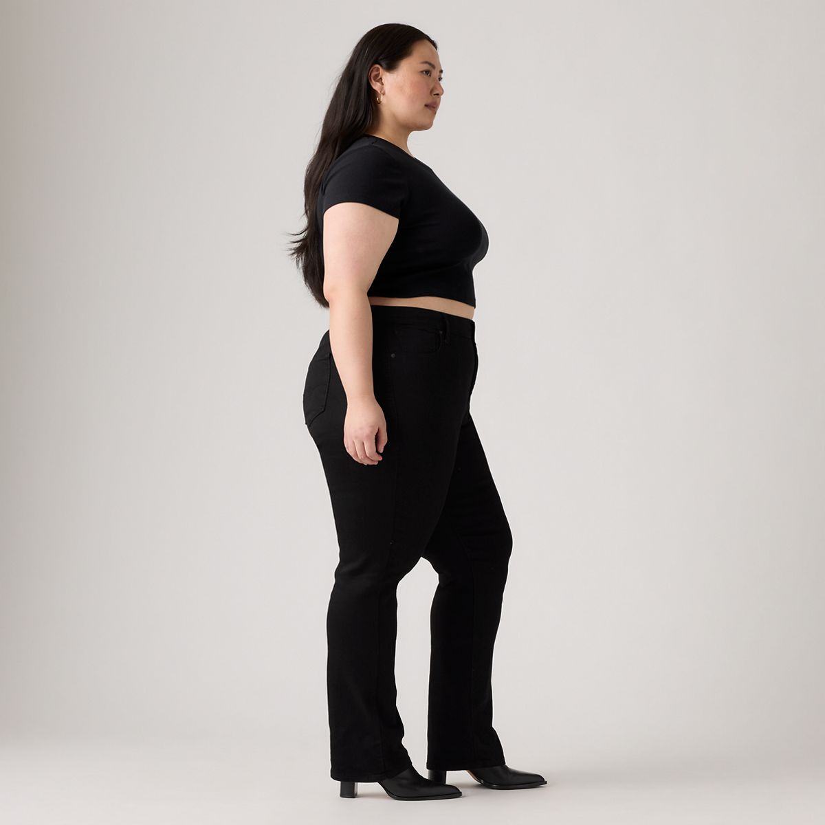 724 High Rise Slim Straight Fit Women's Jeans (Plus Size) — Soft Black