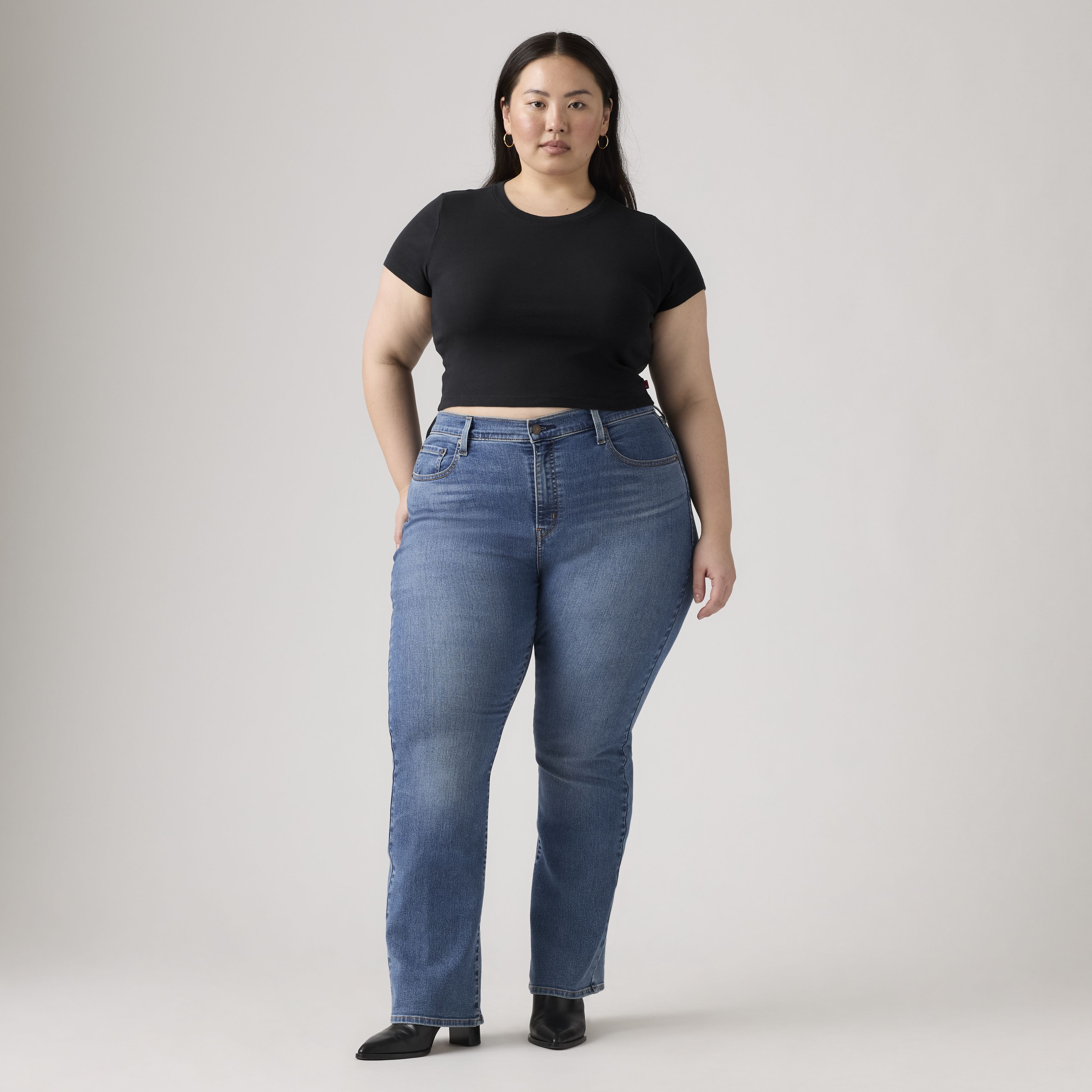 725 High-Rise Bootcut  (Plus Size) 1