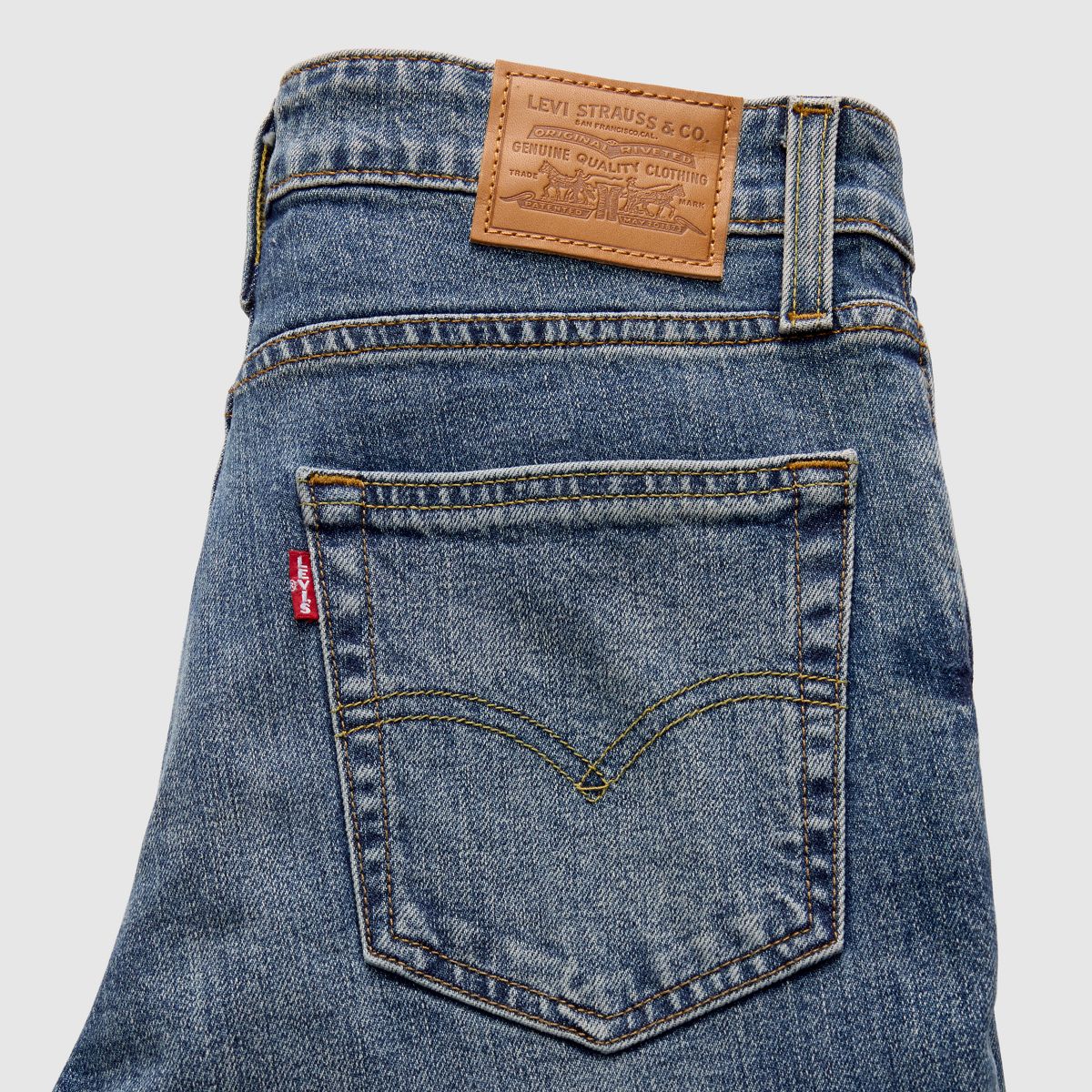 726 High-Rise Flare Women's Jeans — Face Right - Medium Wash