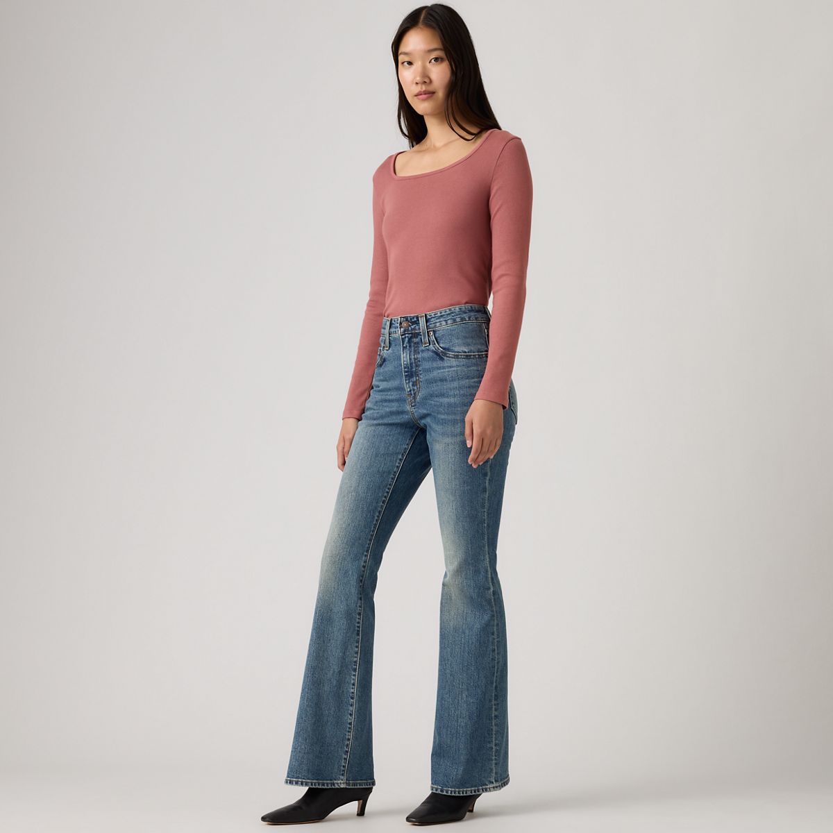 726 High-Rise Flare Women's Jeans — Face Right - Medium Wash