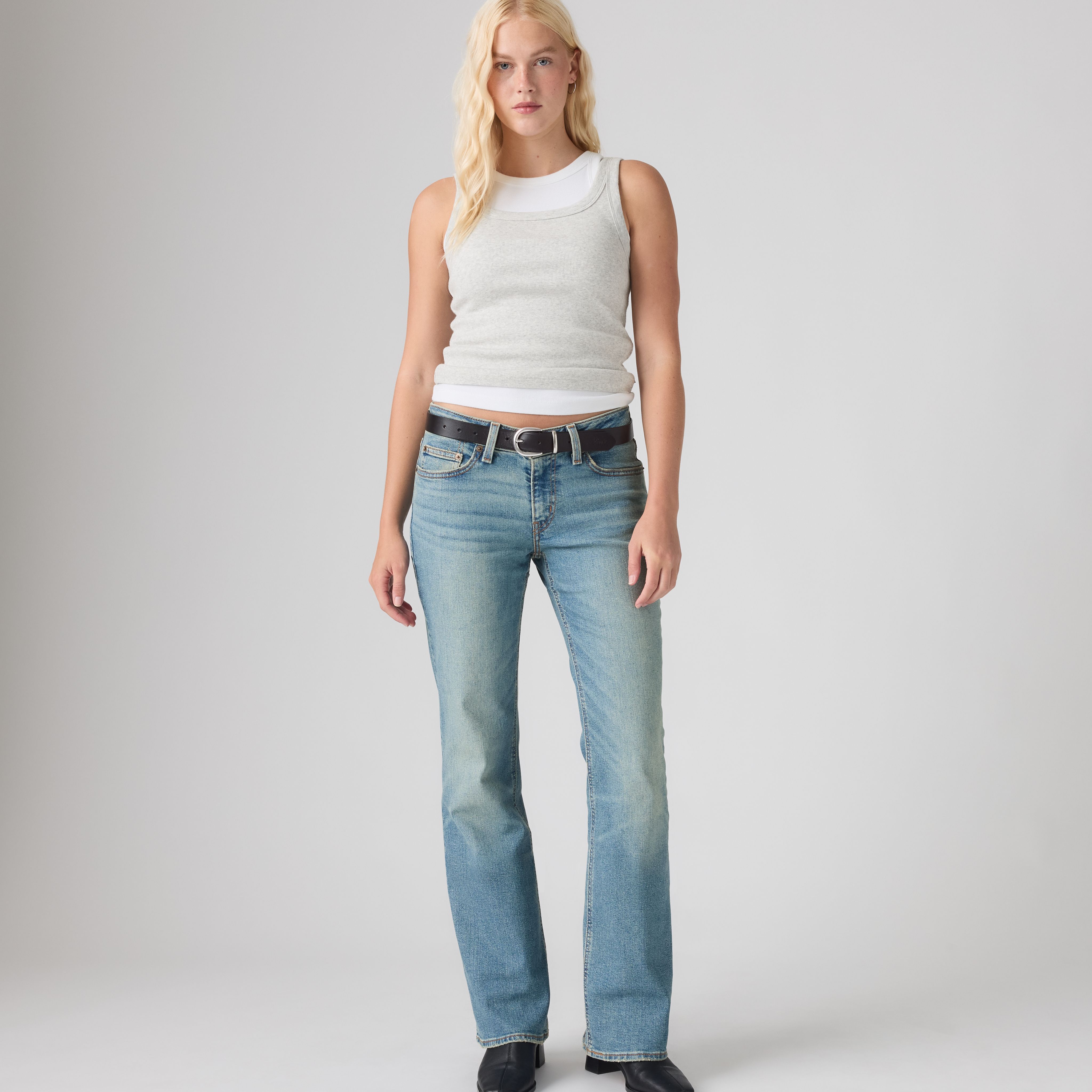 Levi's  Superlow Bootcut Jeans Medium Wash, Women's Size 31X34