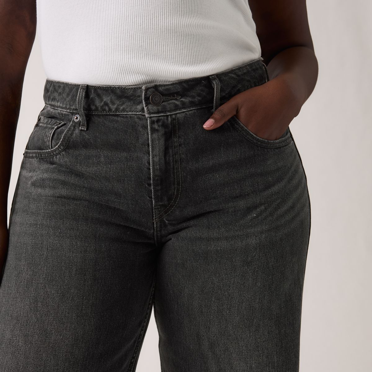 Low Loose Women's Jeans — Tech Storm - Black
