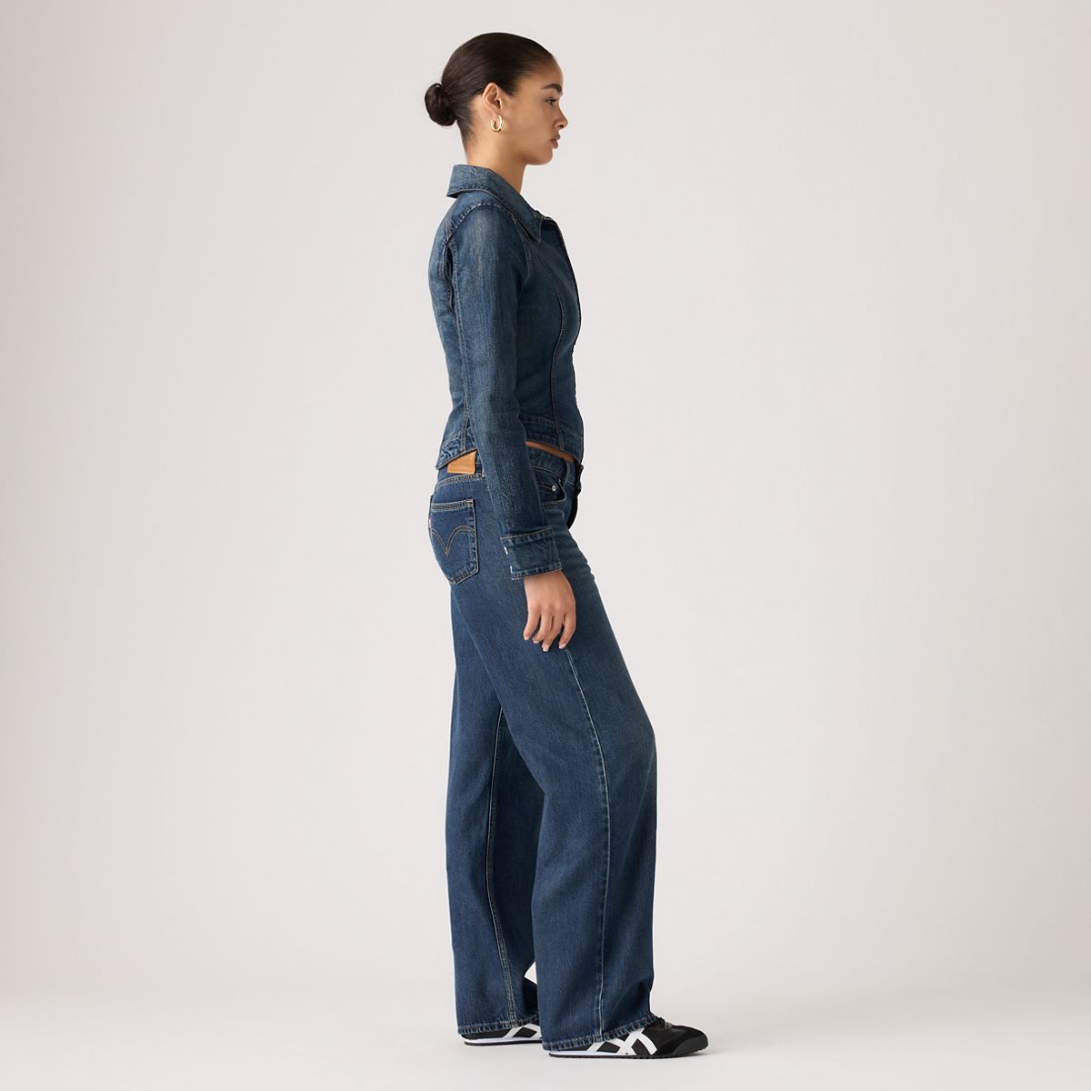 Low Loose Women's Jeans — Lost In Translation - Medium Wash