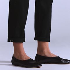 Levi’s® Blue Tab™ Women’s Column Jeans — One Wash Black Made of Japan - Black 2