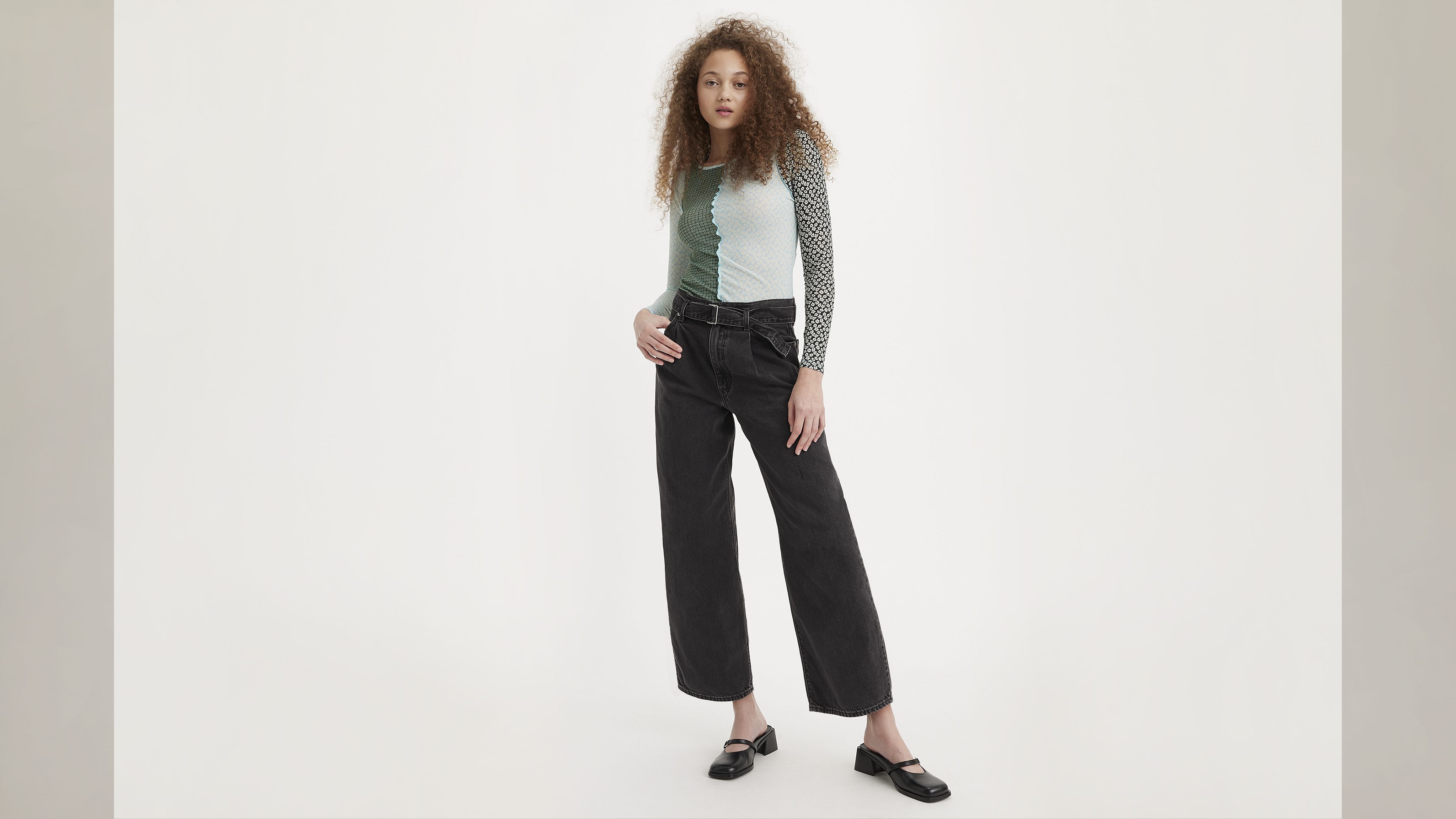 Belted Baggy Women's Jeans 1